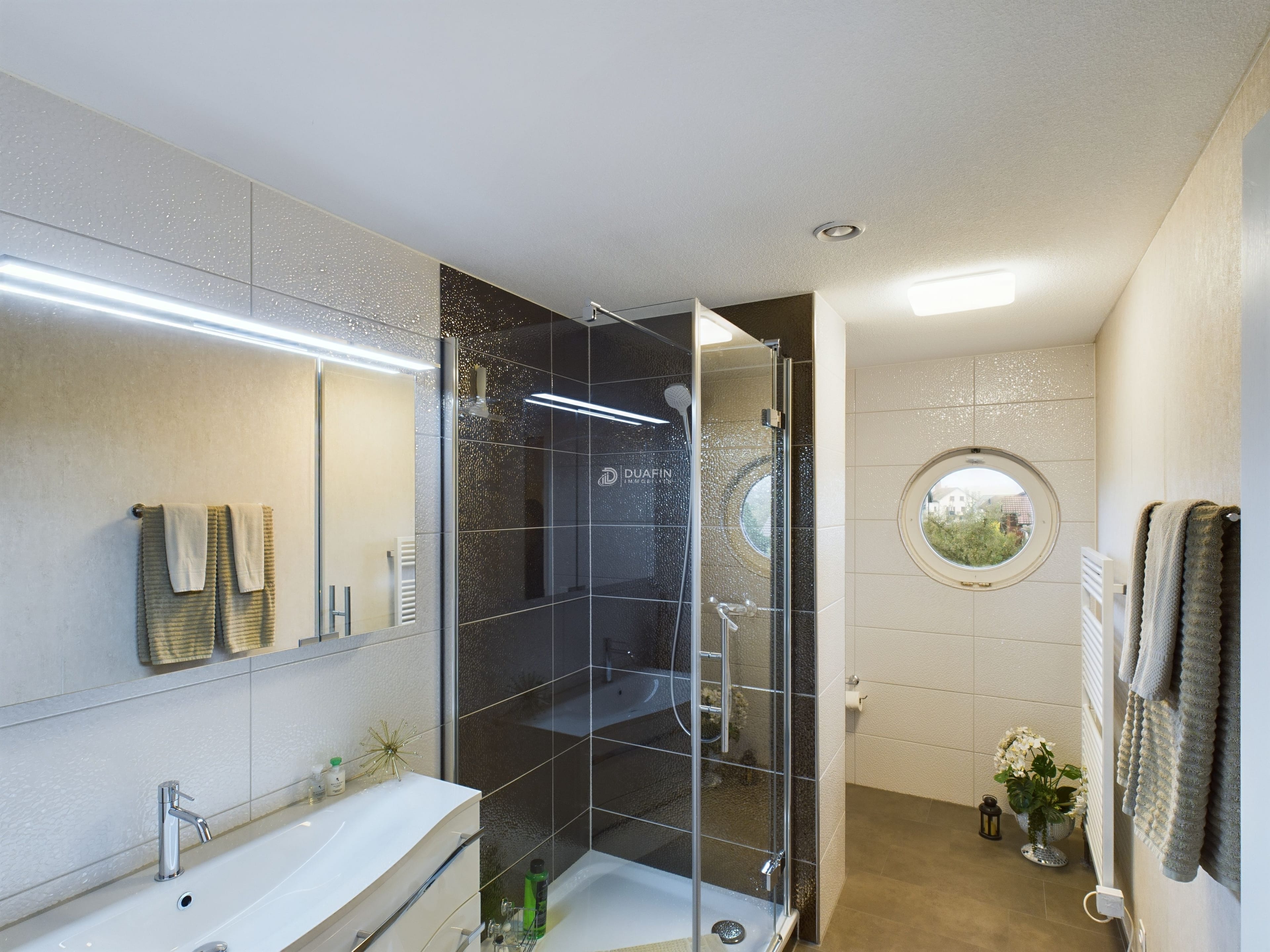 8.5-Zi.-Villa mit Pool & Einliegerwohnung in Oberentfelden - 9