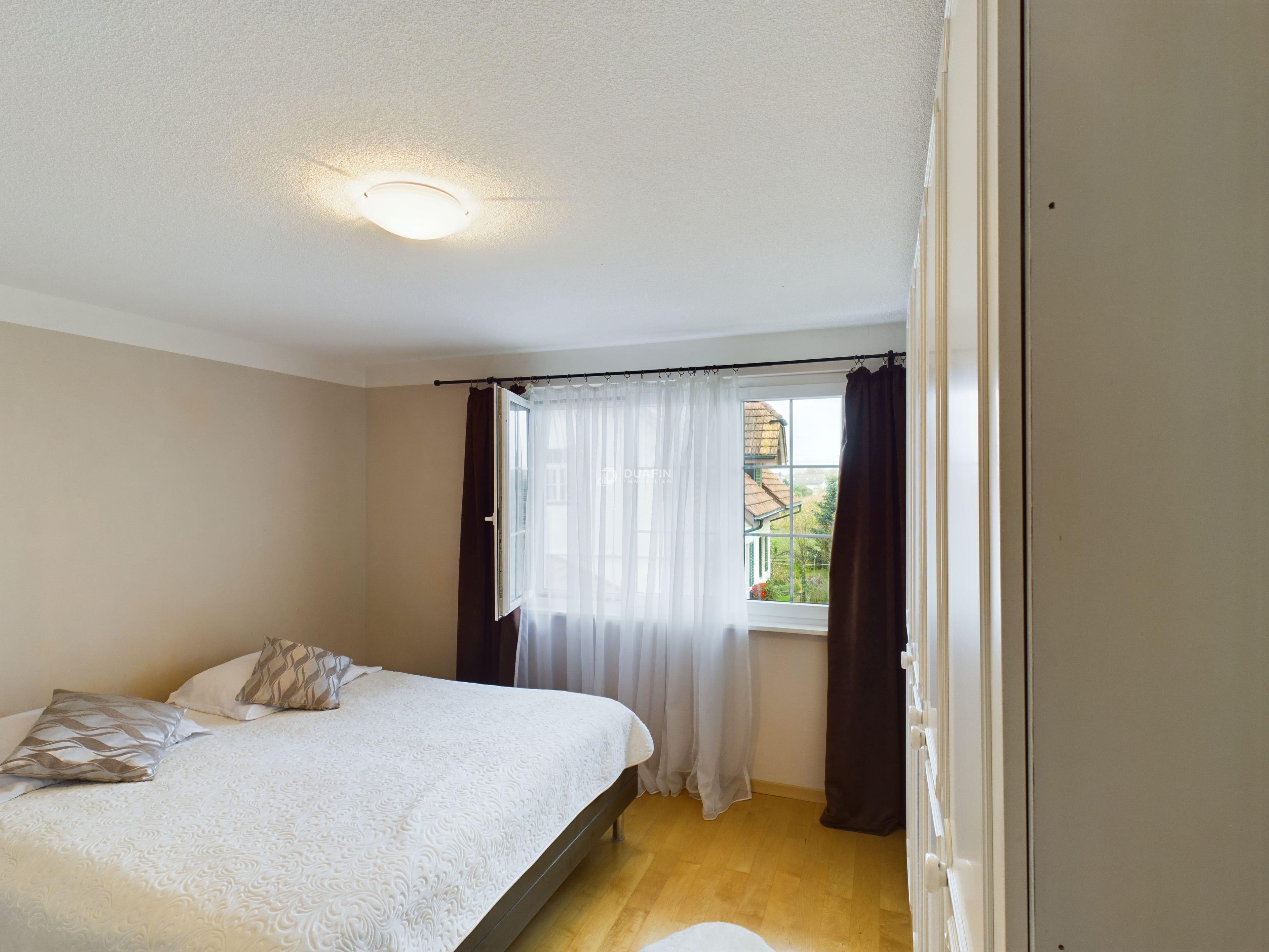 8.5-Zi.-Villa mit Pool & Einliegerwohnung in Oberentfelden - 12