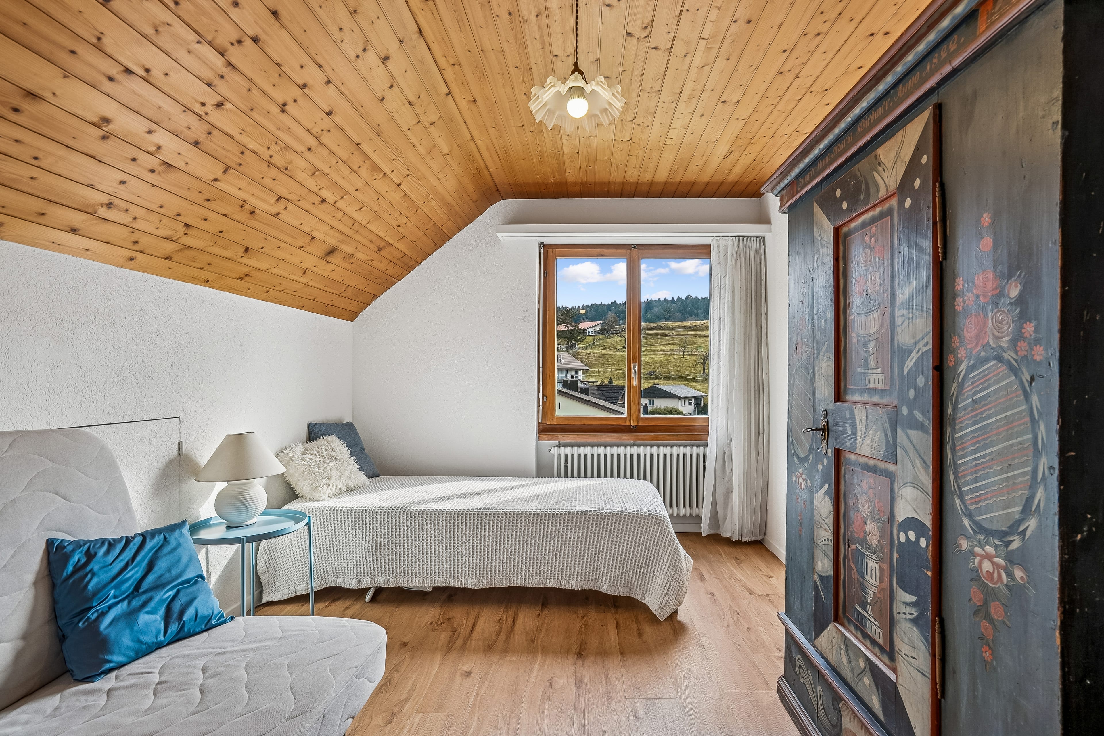 8-Zimmer-Haus mit Wintergarten und Panoramablick auf Gränichen & die Berge - 33