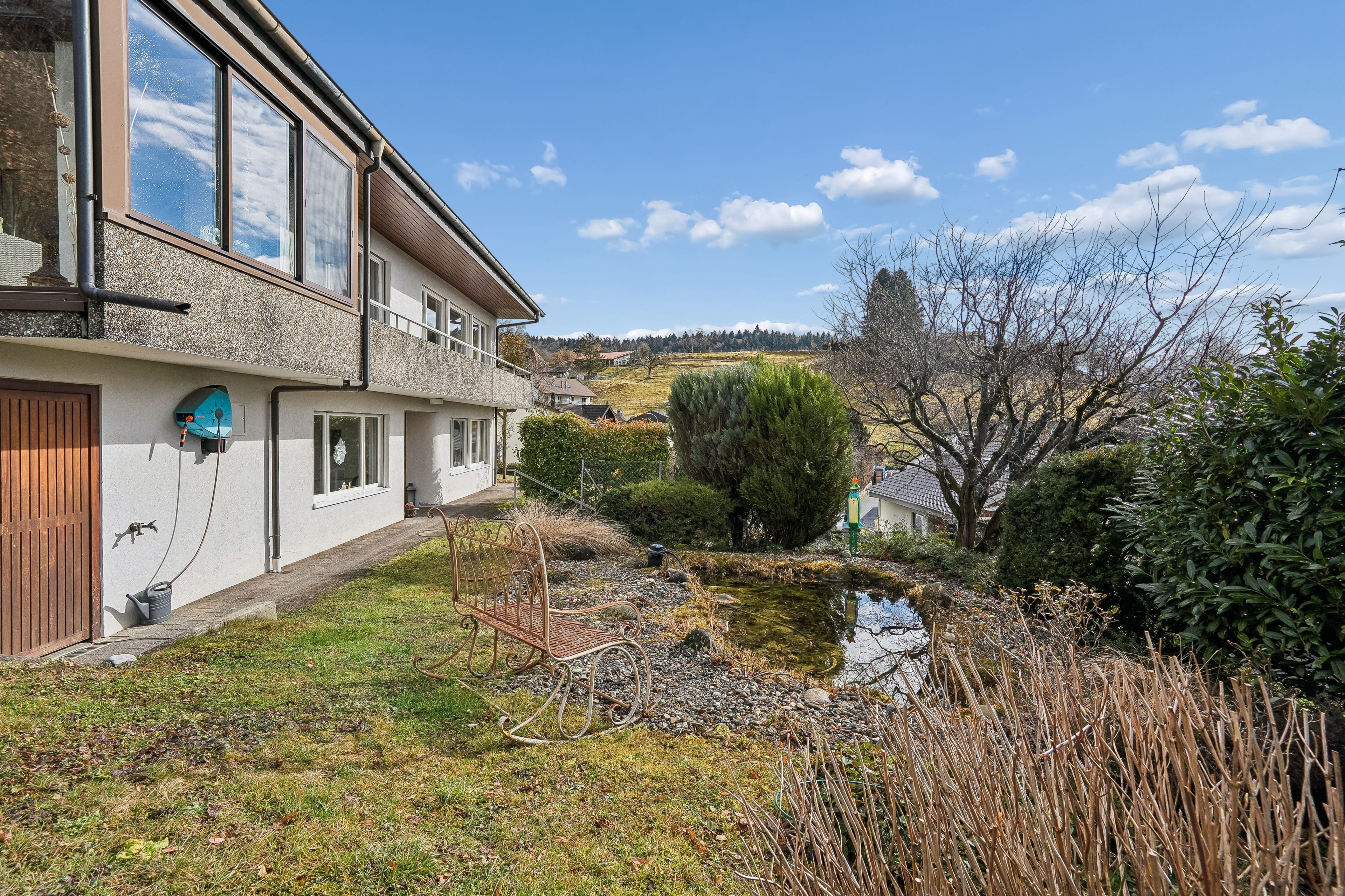 8-Zimmer-Haus mit Wintergarten und Panoramablick auf Gränichen & die Berge - 40