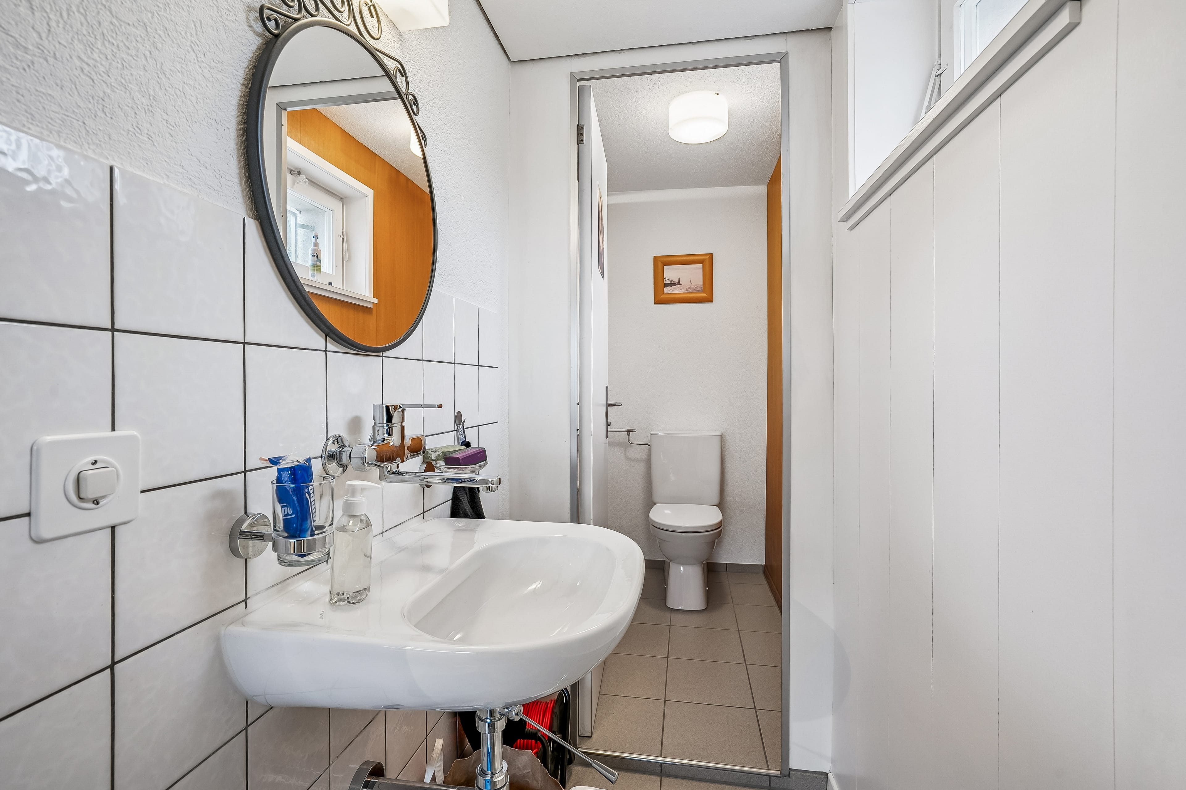 8-Zimmer-Haus mit Wintergarten und Panoramablick auf Gränichen & die Berge - 16