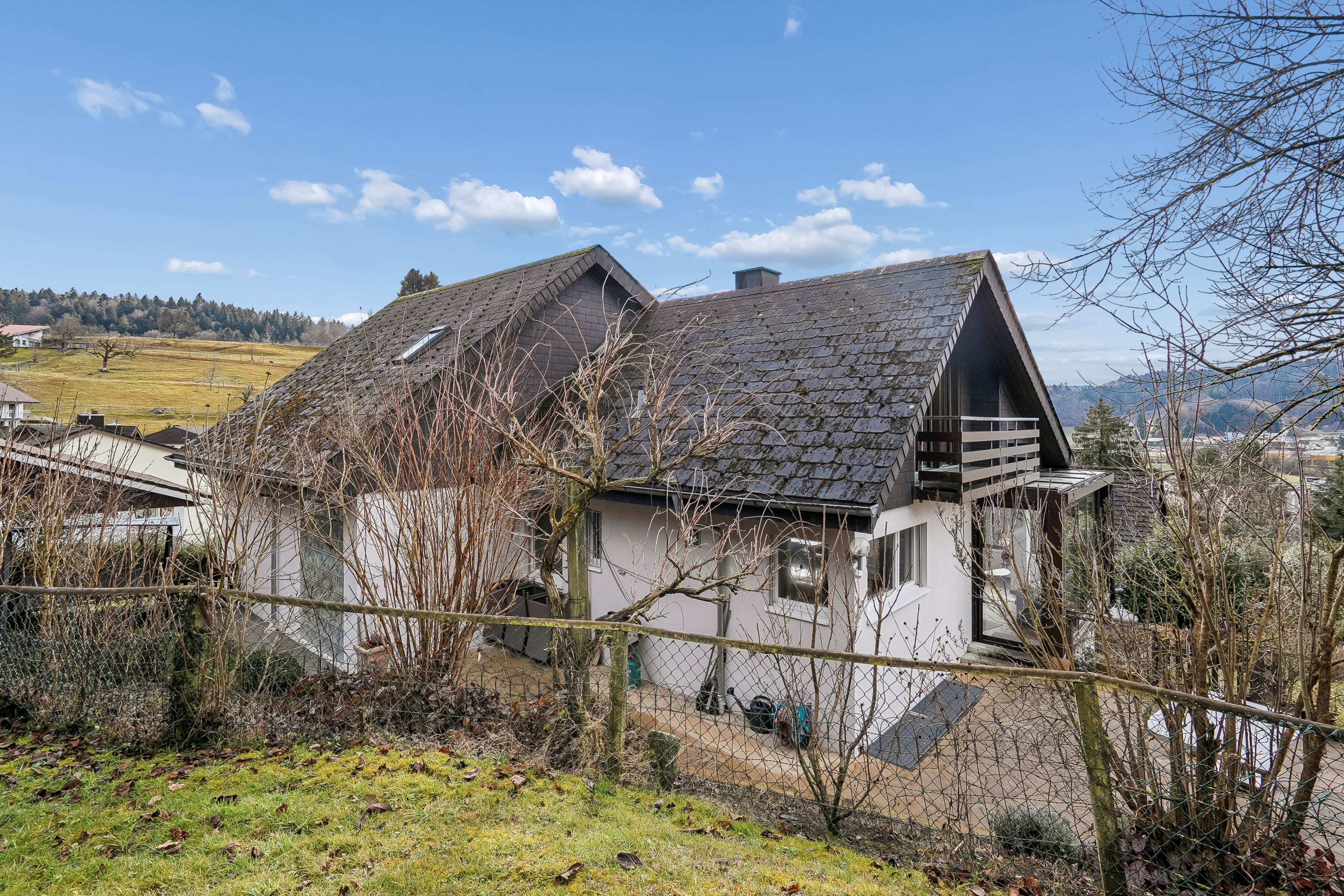 8-Zimmer-Haus mit Wintergarten und Panoramablick auf Gränichen & die Berge - 44