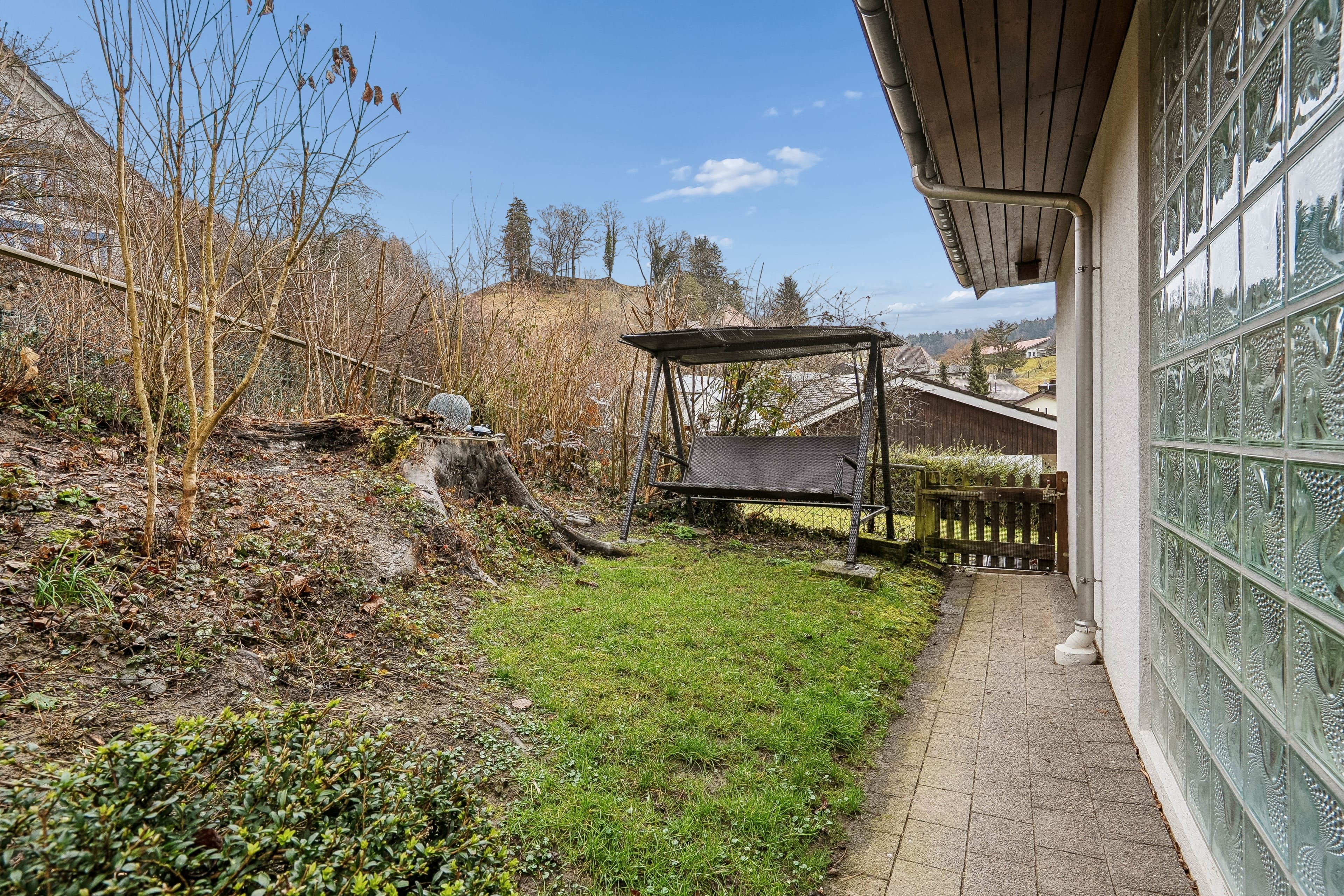 8-Zimmer-Haus mit Wintergarten und Panoramablick auf Gränichen & die Berge - 41