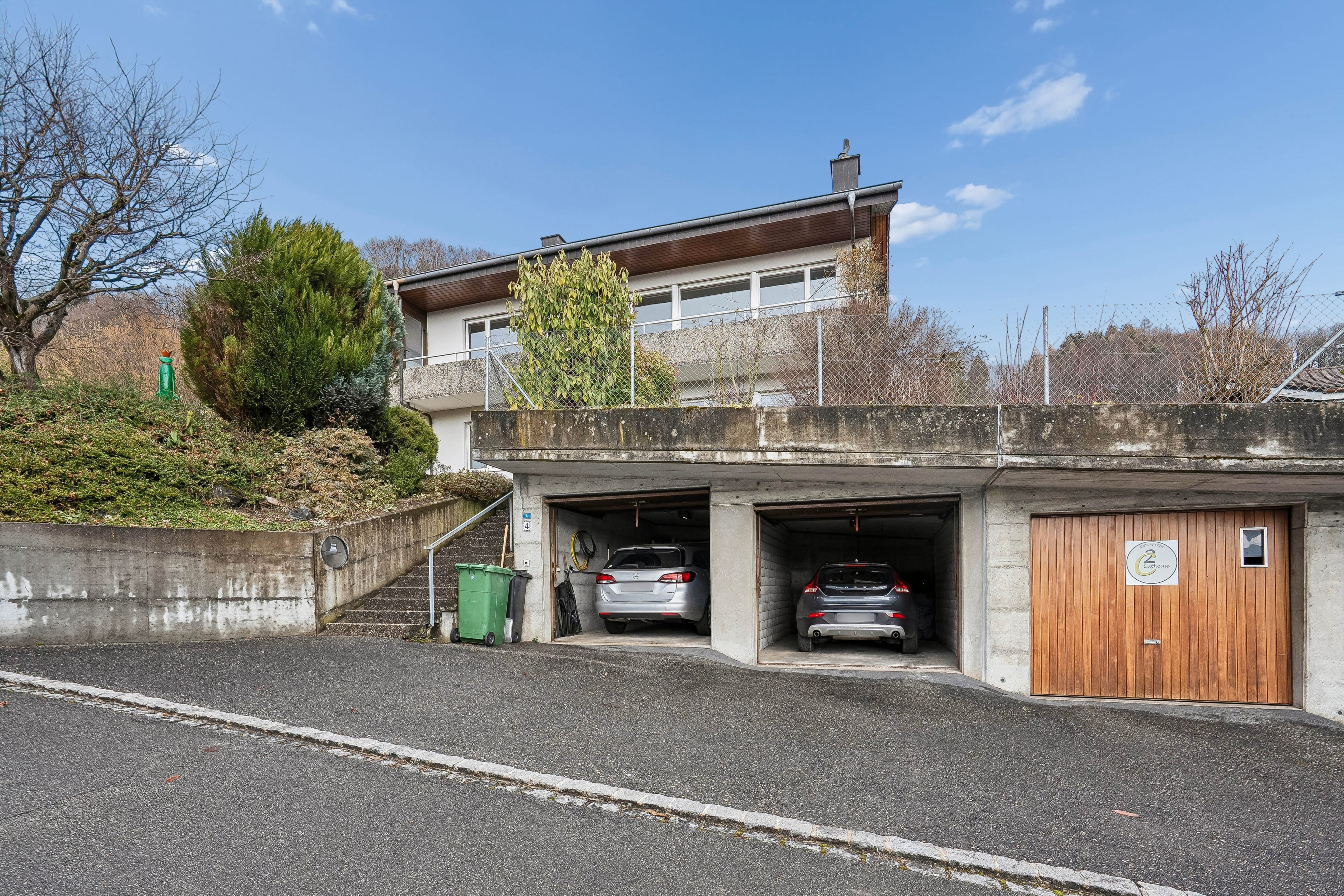 8-Zimmer-Haus mit Wintergarten und Panoramablick auf Gränichen & die Berge - 13