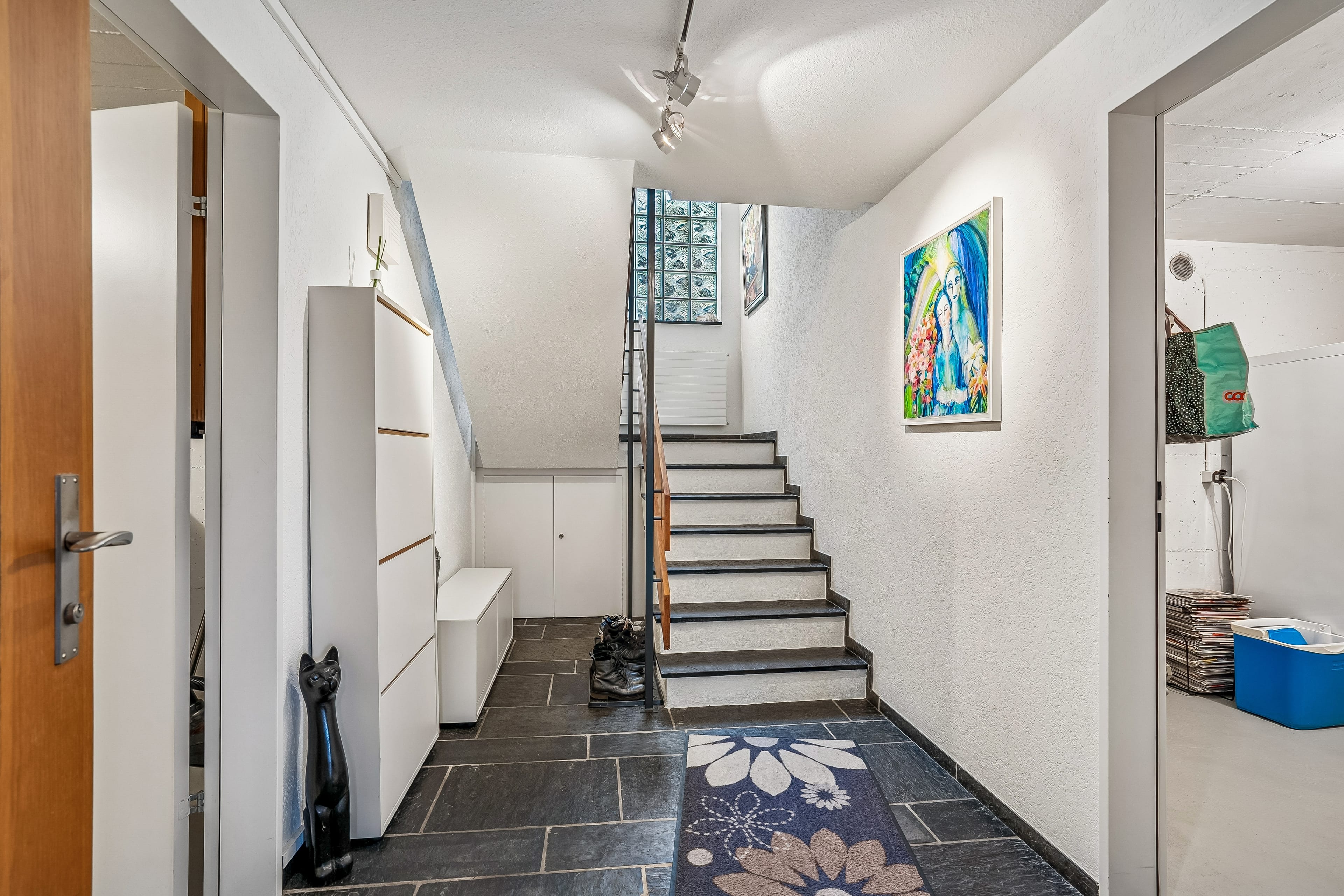 8-Zimmer-Haus mit Wintergarten und Panoramablick auf Gränichen & die Berge - 19
