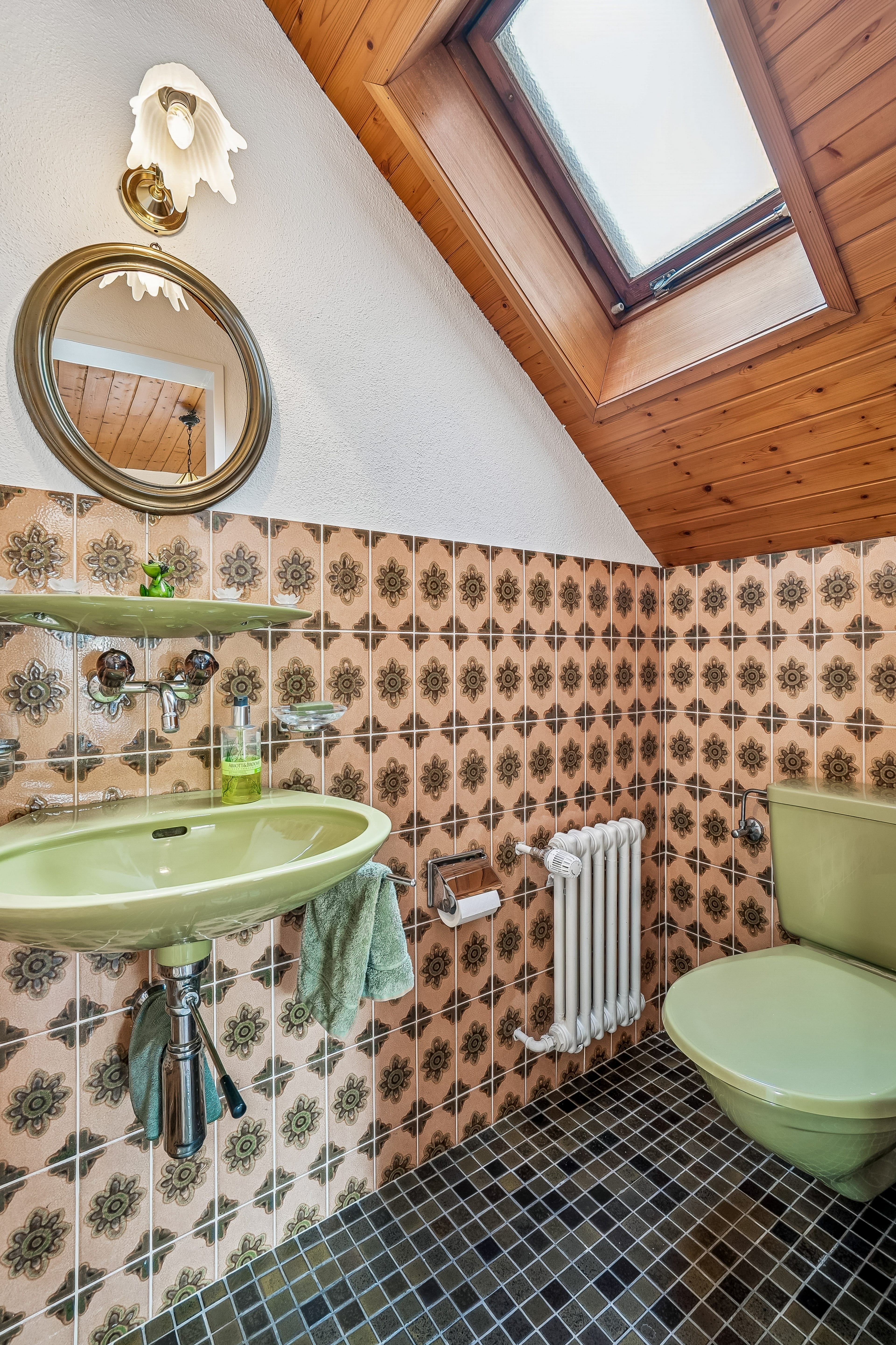 8-Zimmer-Haus mit Wintergarten und Panoramablick auf Gränichen & die Berge - 36