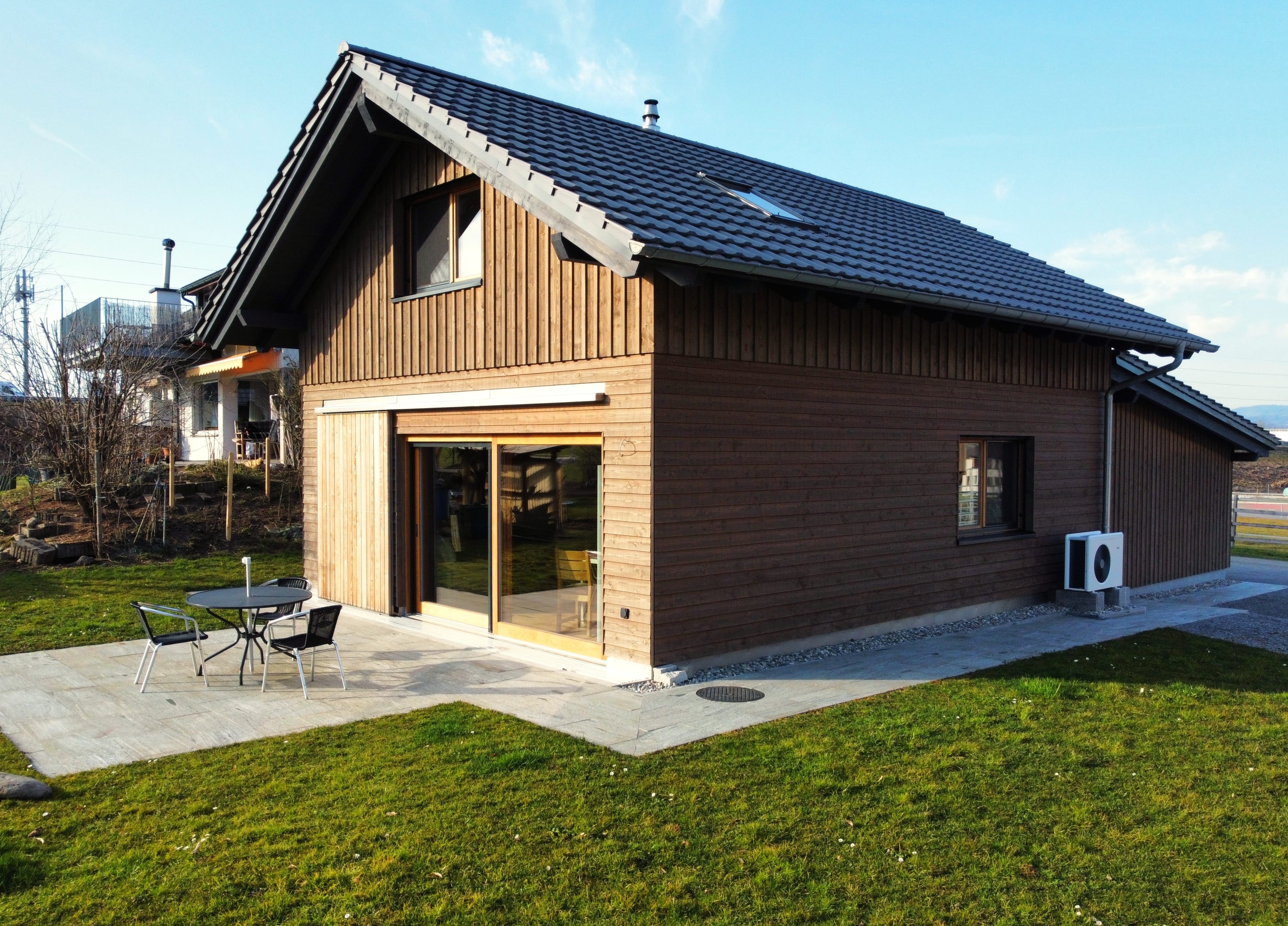 Freistehendes 3-Zimmer-Holzhaus mit Weitsicht in Galgenen