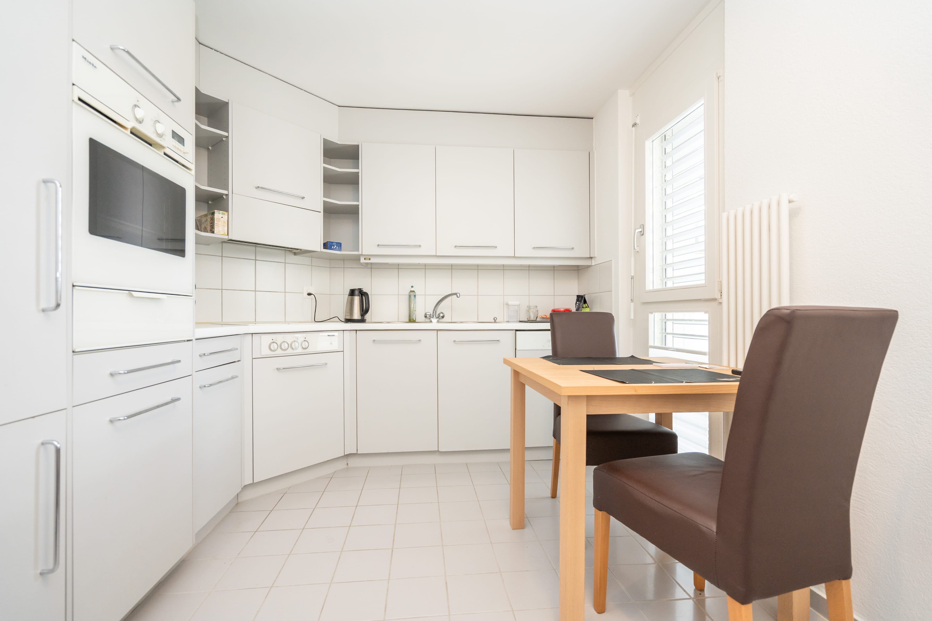 Helle 2.5-Zi.-Wohnung mit verglaster Veranda in Niederwangen/Köniz - Bild 3