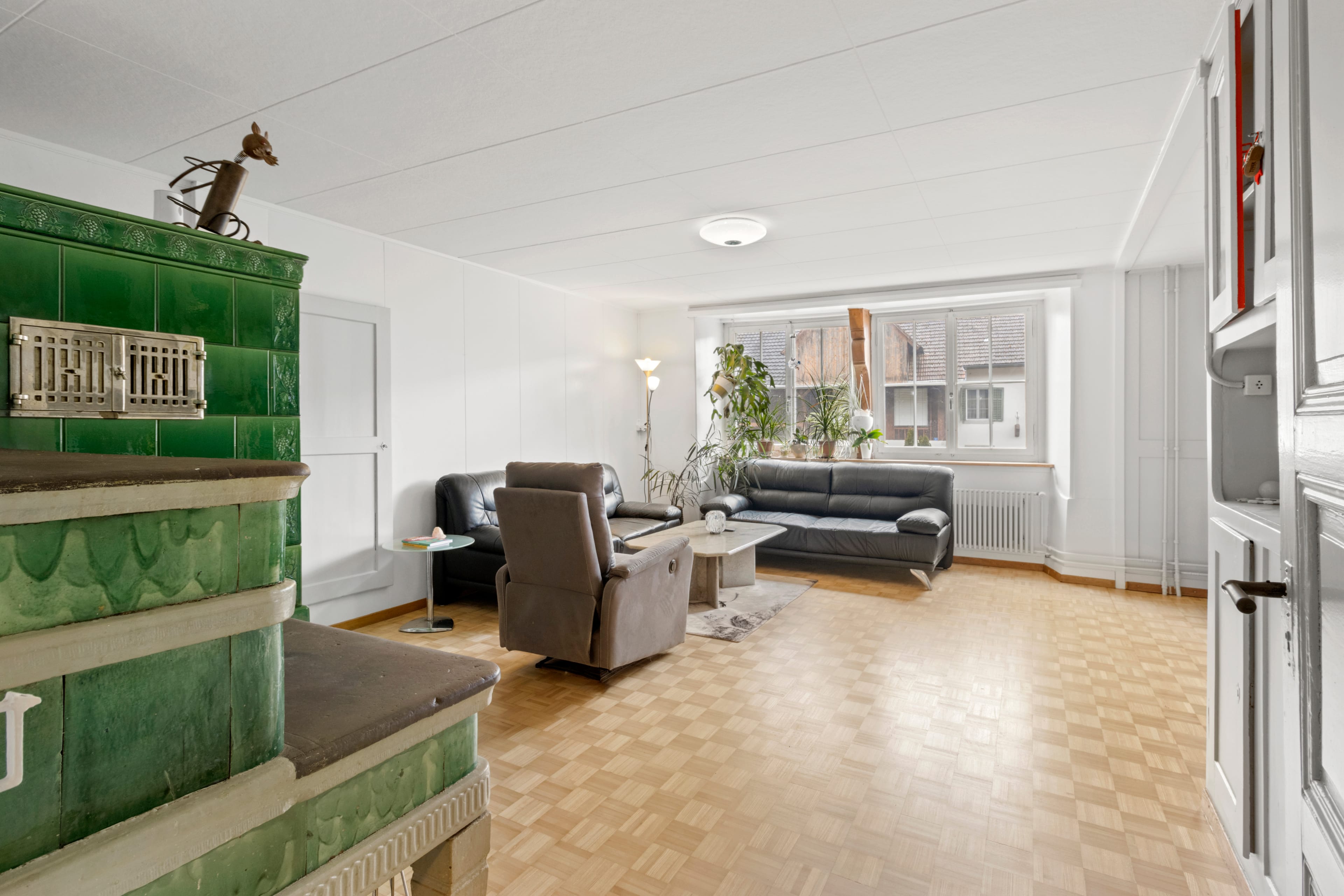 Charmantes 9-Zimmer-Reihenhaus mit Garage in Trasadingen kaufen - 5