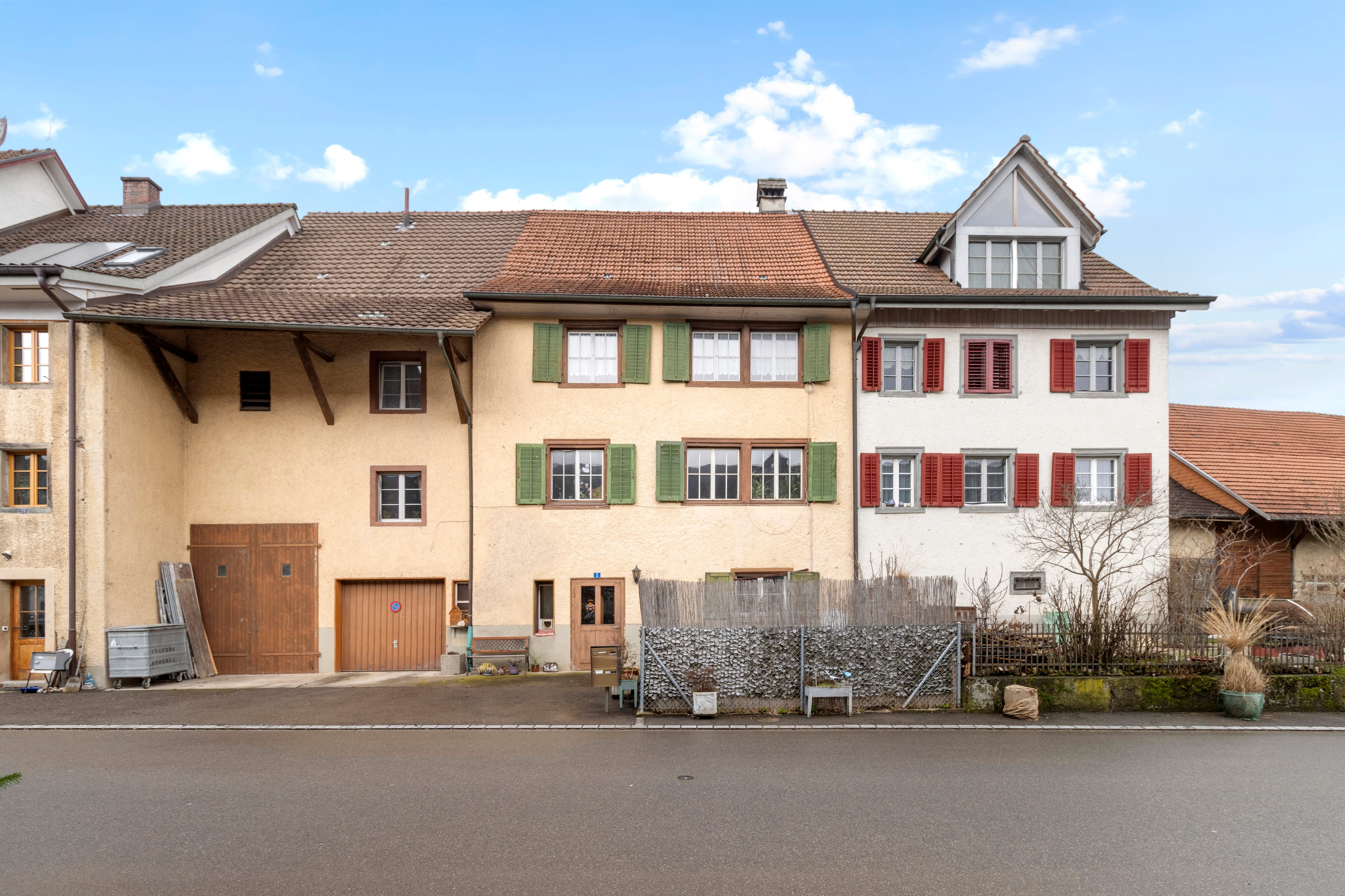 Charmantes 9-Zimmer-Reihenhaus mit Garage in Trasadingen kaufen - 14