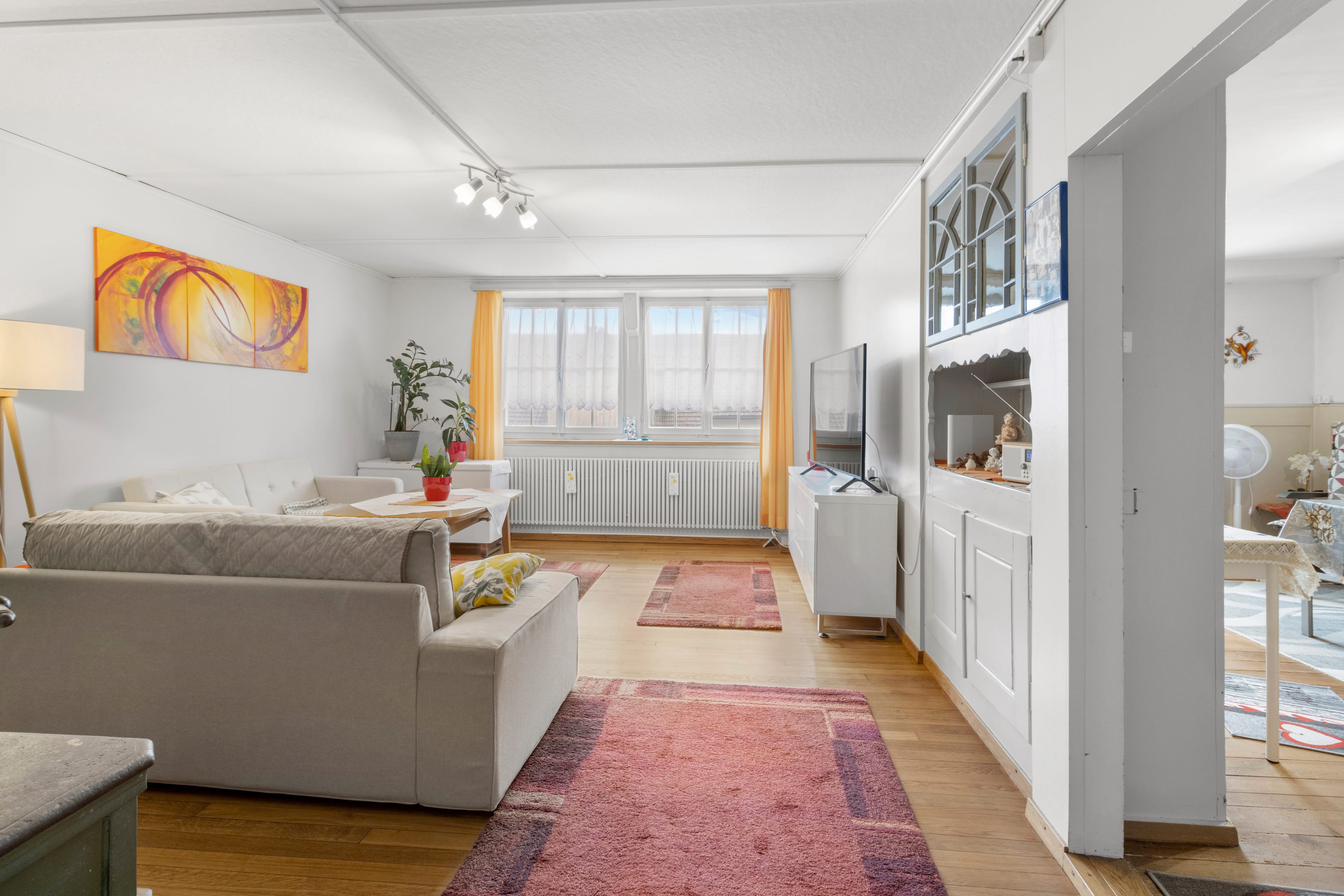 Charmantes 9-Zimmer-Reihenhaus mit Garage in Trasadingen kaufen
