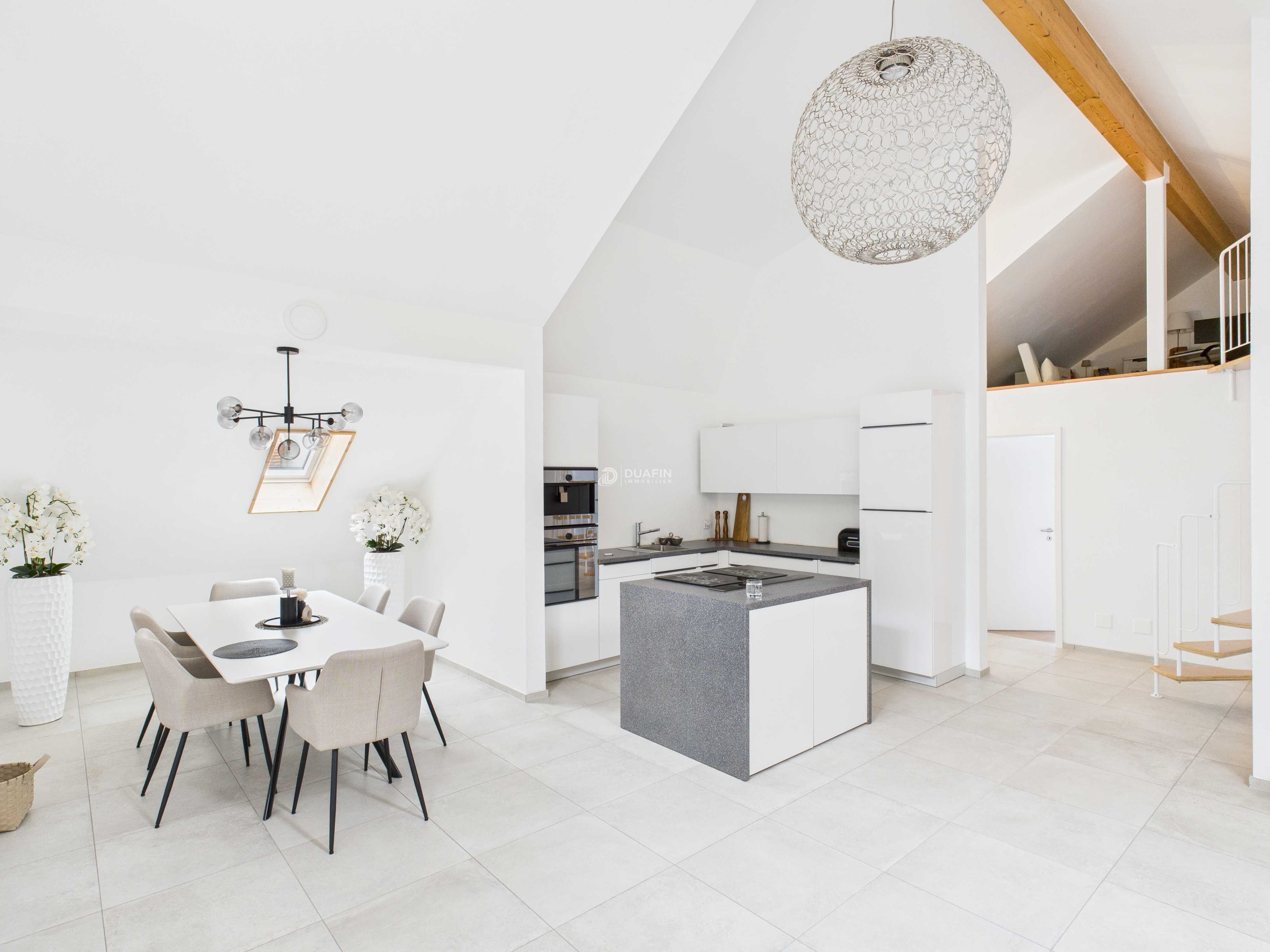 3-Familienhaus, saniert 2021, mit 2 Garagen in Trimbach - Bild 3