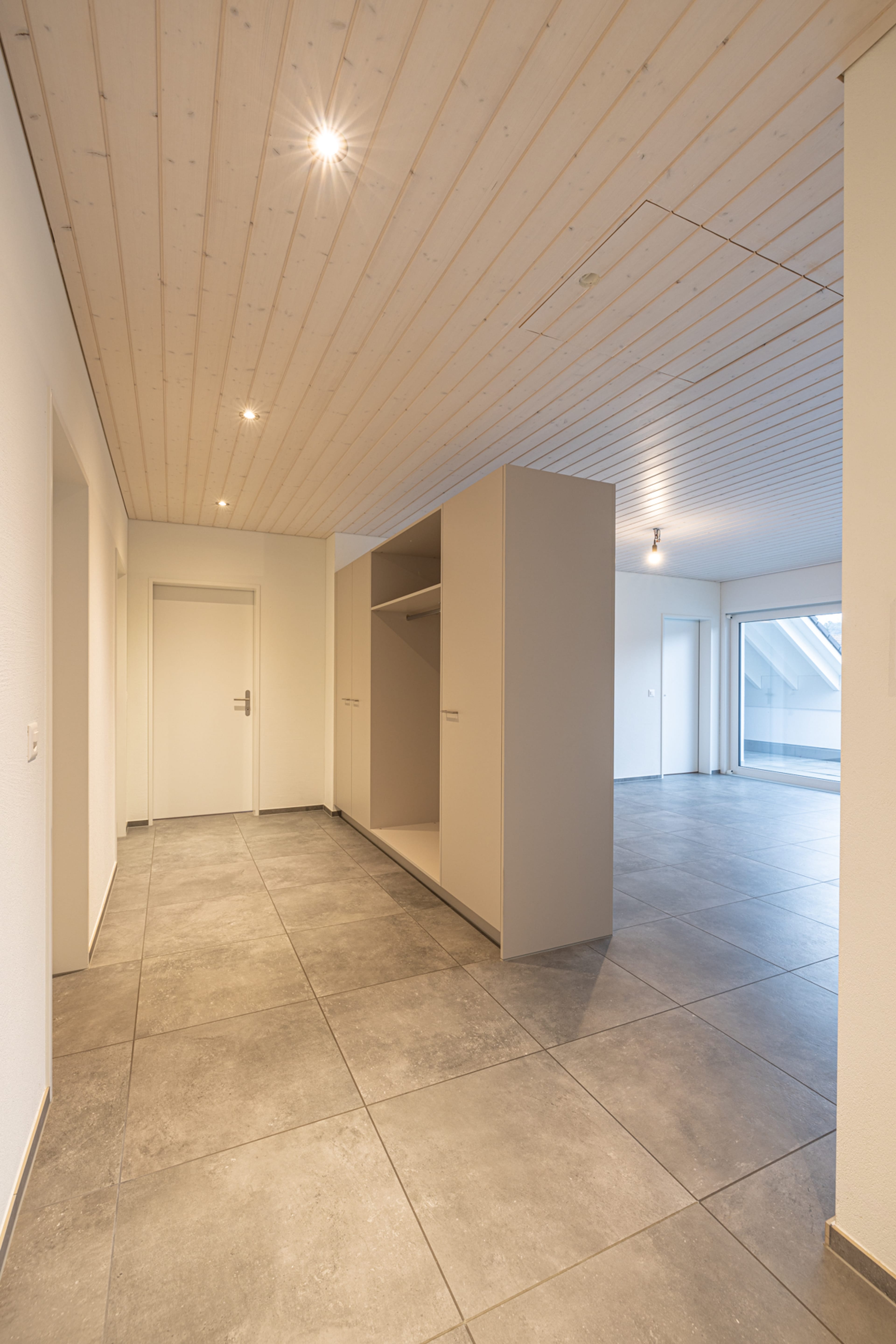 4.5-Zi.-Attikawohnung mit grossem Balkon, Niederwil - Bild 6