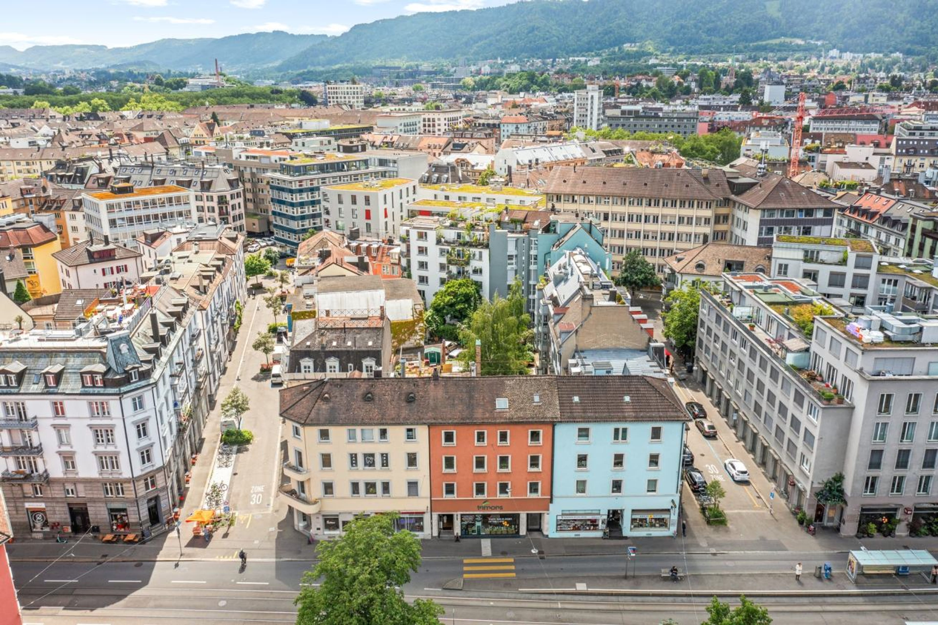 Mehrfamilienhaus mit 5 Einheiten und Hof-Oase in Zürich kaufen