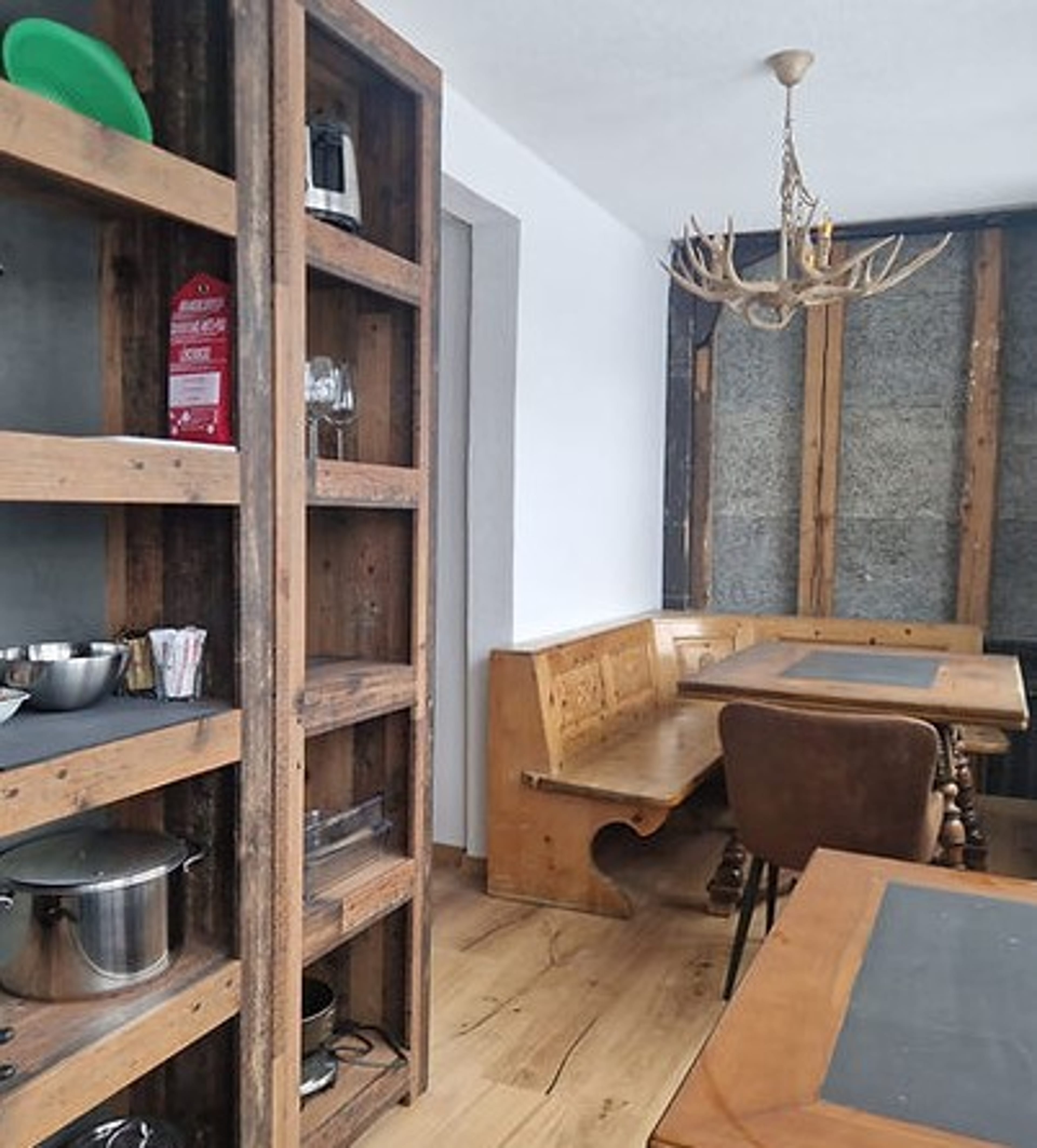 Saniertes MFH mit 11 Einheiten in Davos - zentrale Lage, kaufen - 10