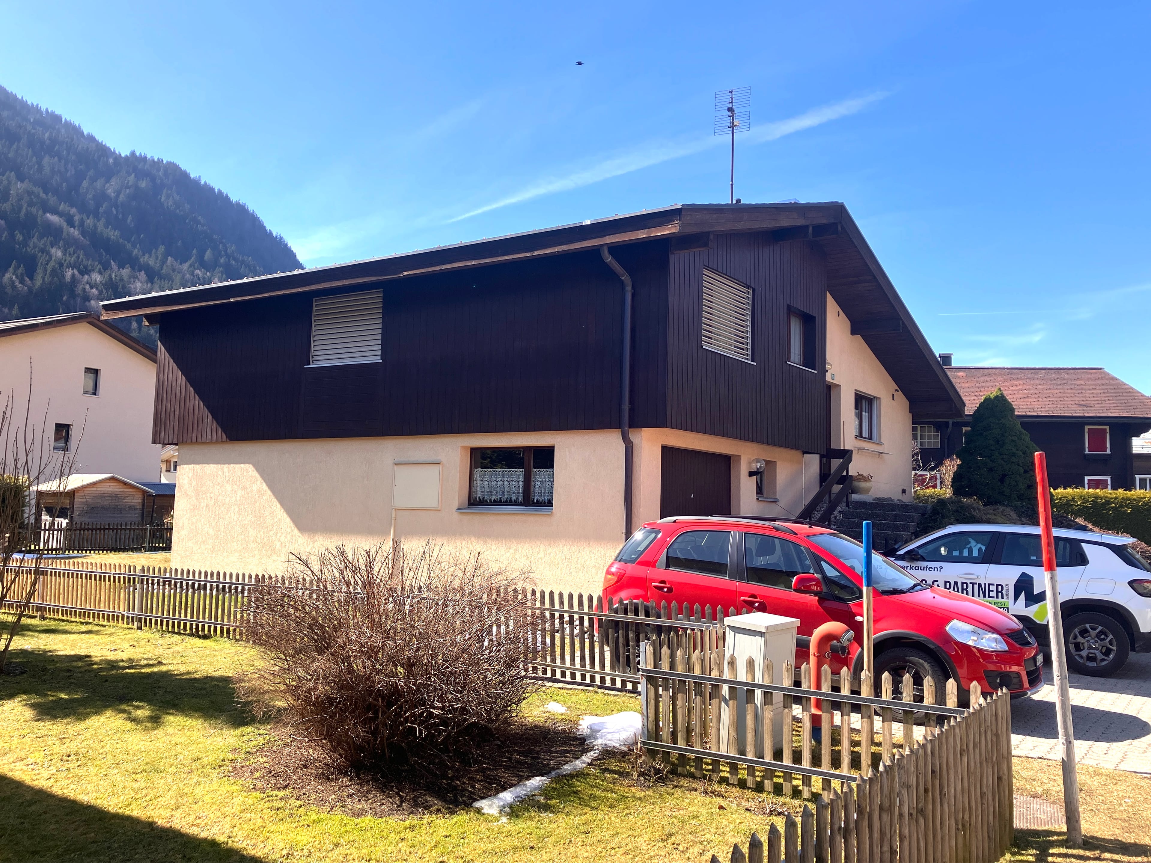 5.5-Zi. Einfamilienhaus mit Garten und Weitsicht in Trun - kaufen - 2