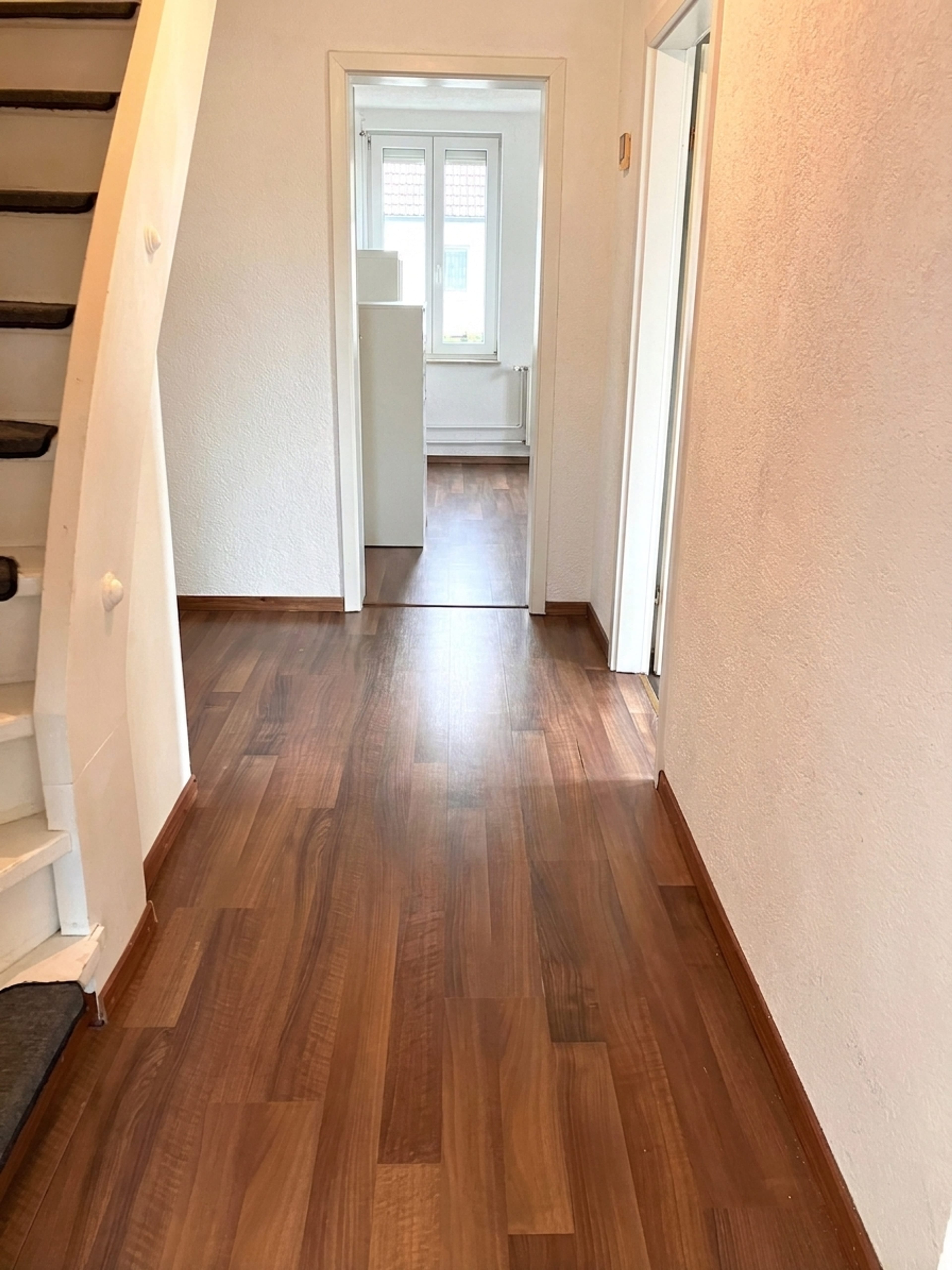 Freistehendes 9-Zimmer-Haus mit Garten – neu für CHF 975’000.– - Bild 4