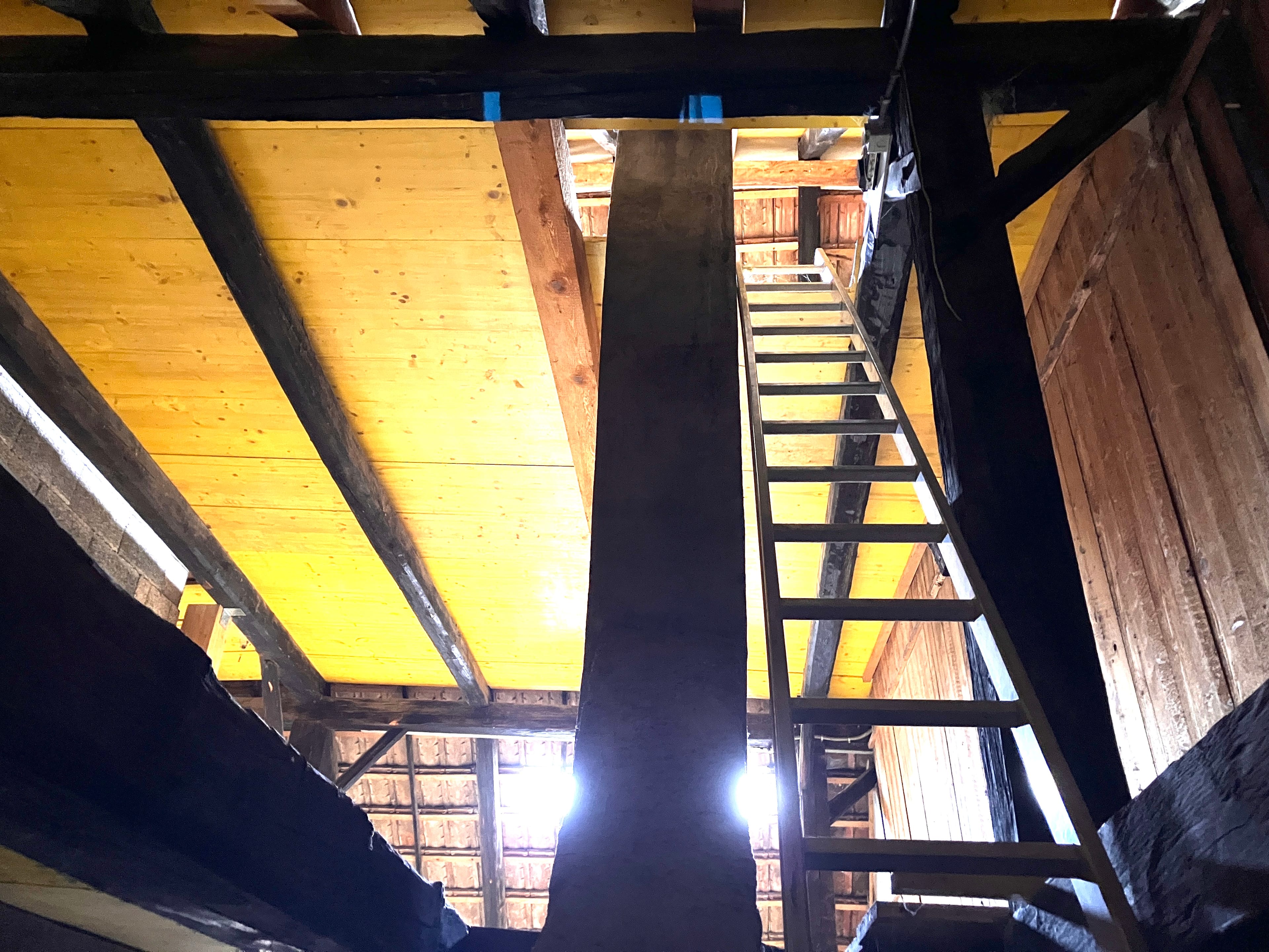Baubewilligtes 2-Wohnungs-Projekt mit grosser Halle und 2’705 m³ Gebäudevolumen - 18