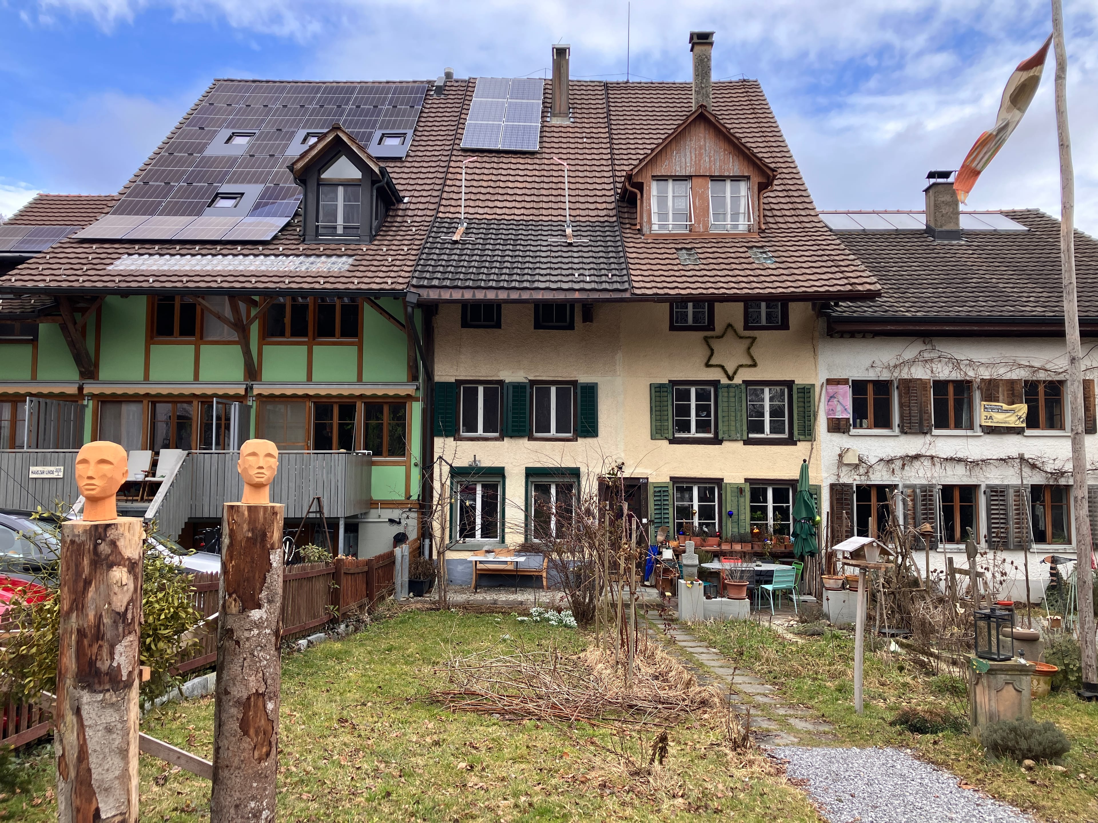 Baubewilligtes 2-Wohnungs-Projekt mit grosser Halle und 2’705 m³ Gebäudevolumen