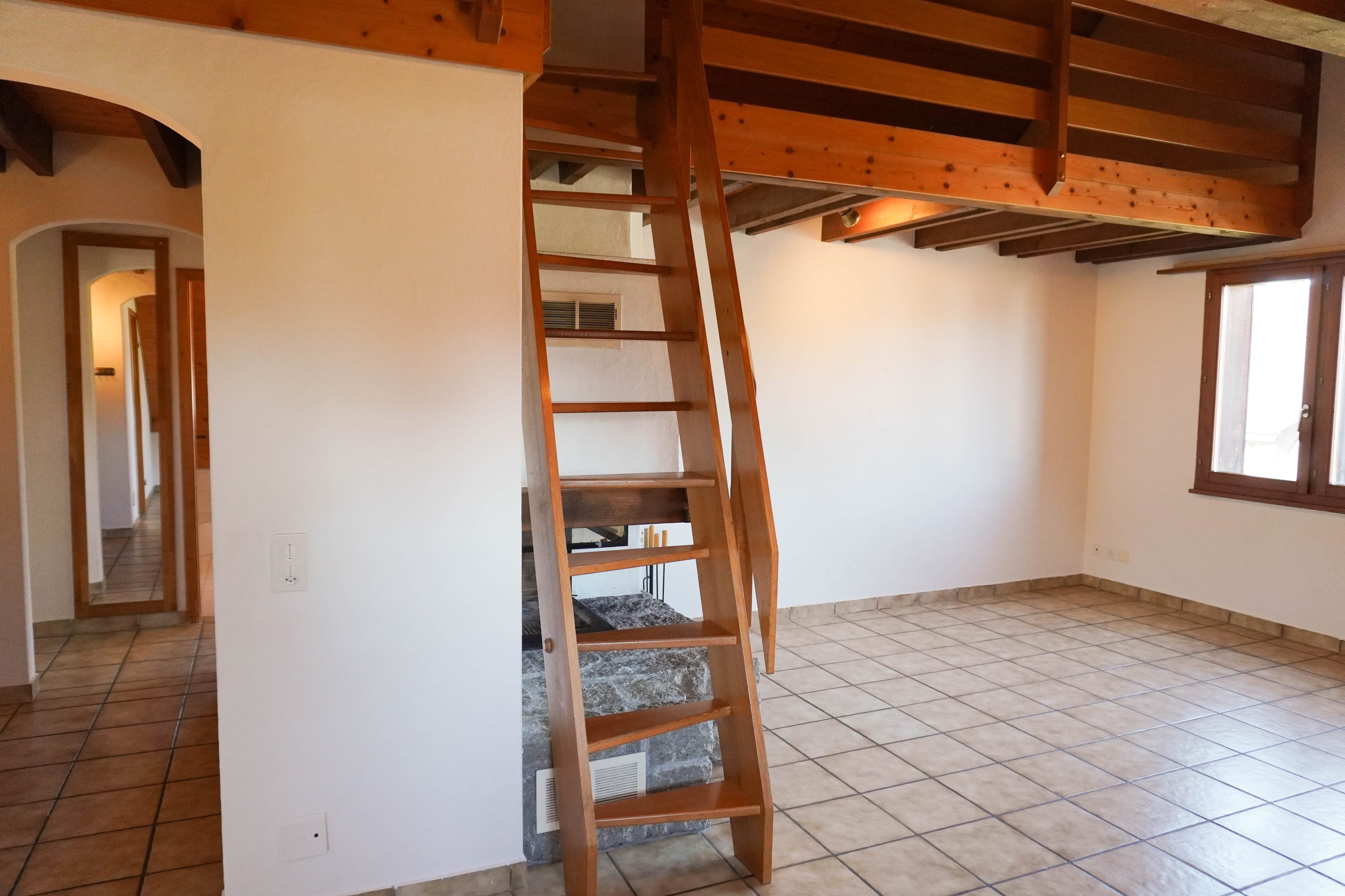 3½ Zimmer-Dachwohnung mit Garten - 4