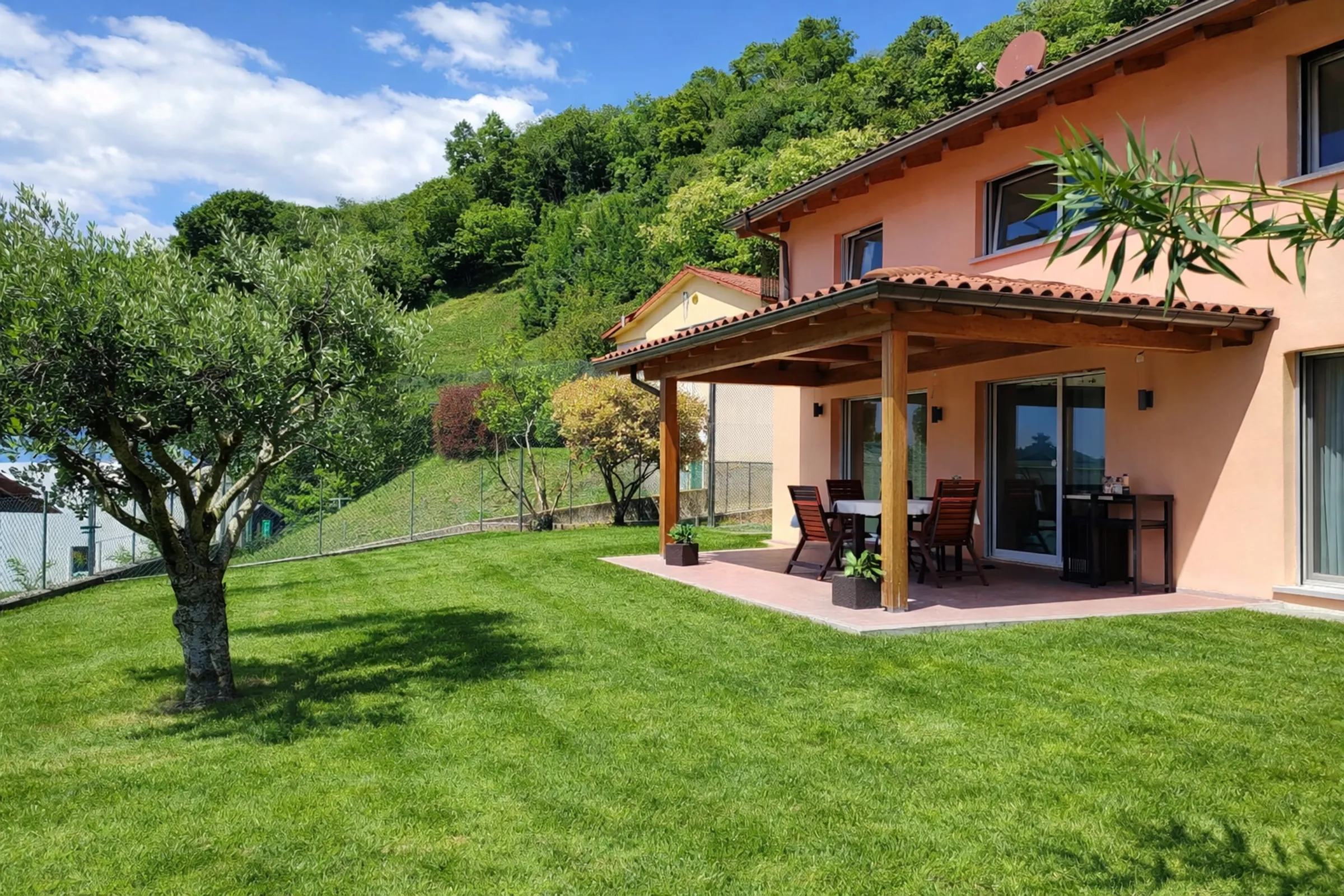 6-Zimmer-Villa mit Gartenidylle in Oggio kaufen - 1