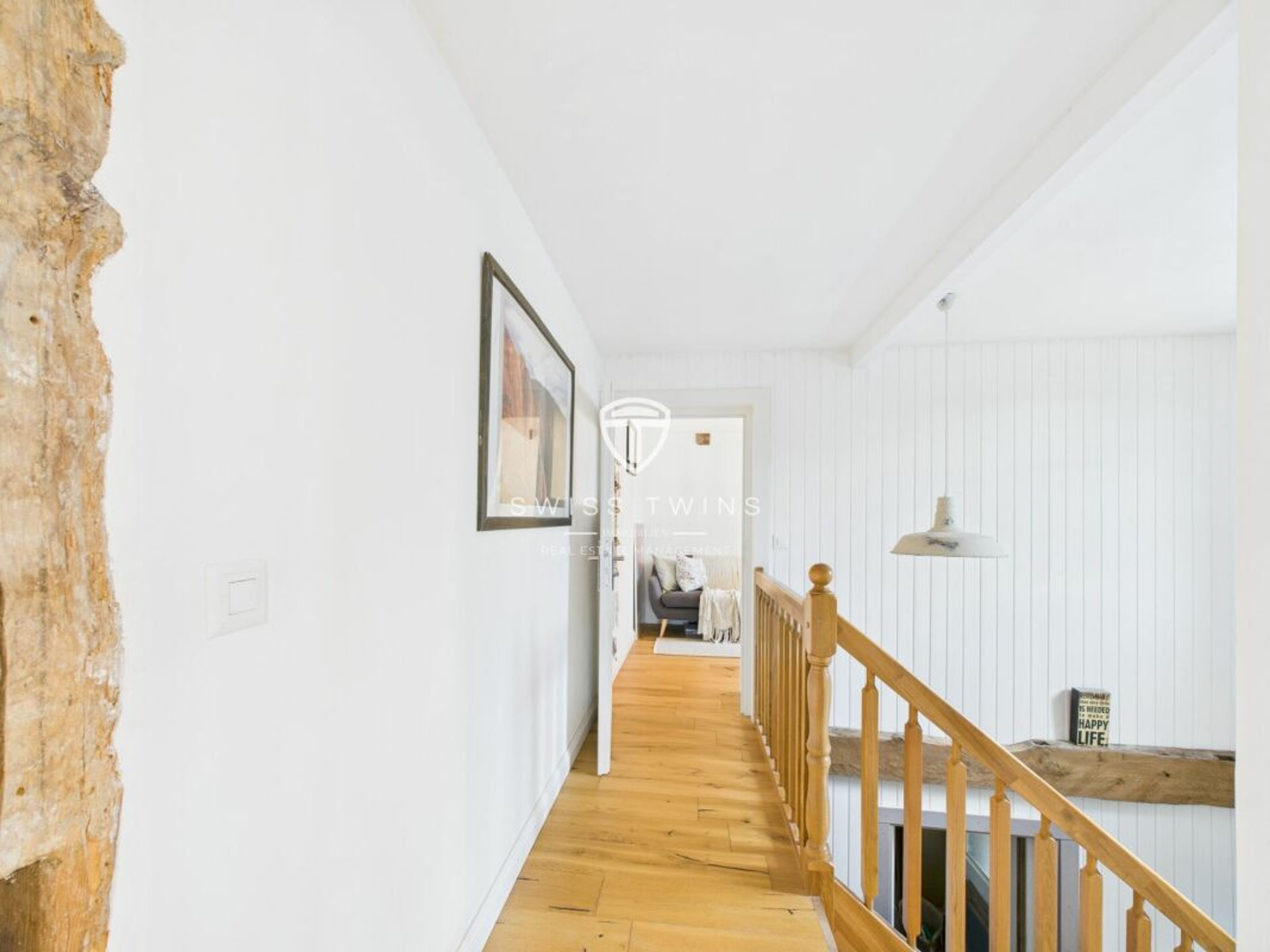 6.5-Zimmer-Wohnung mit Charme und Loggia in Volken - 10