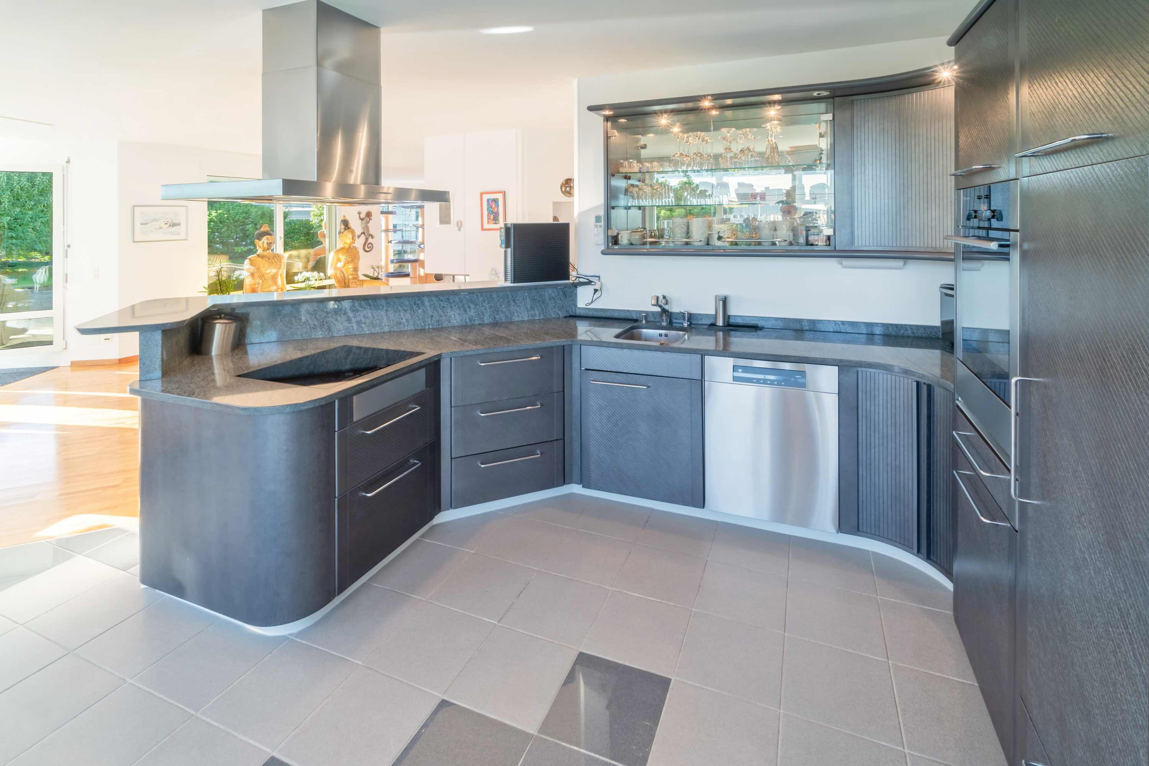 5.5 Zimmer Attikawohnung mit 550 m² Gartenterrasse, ein Traum.... - 5