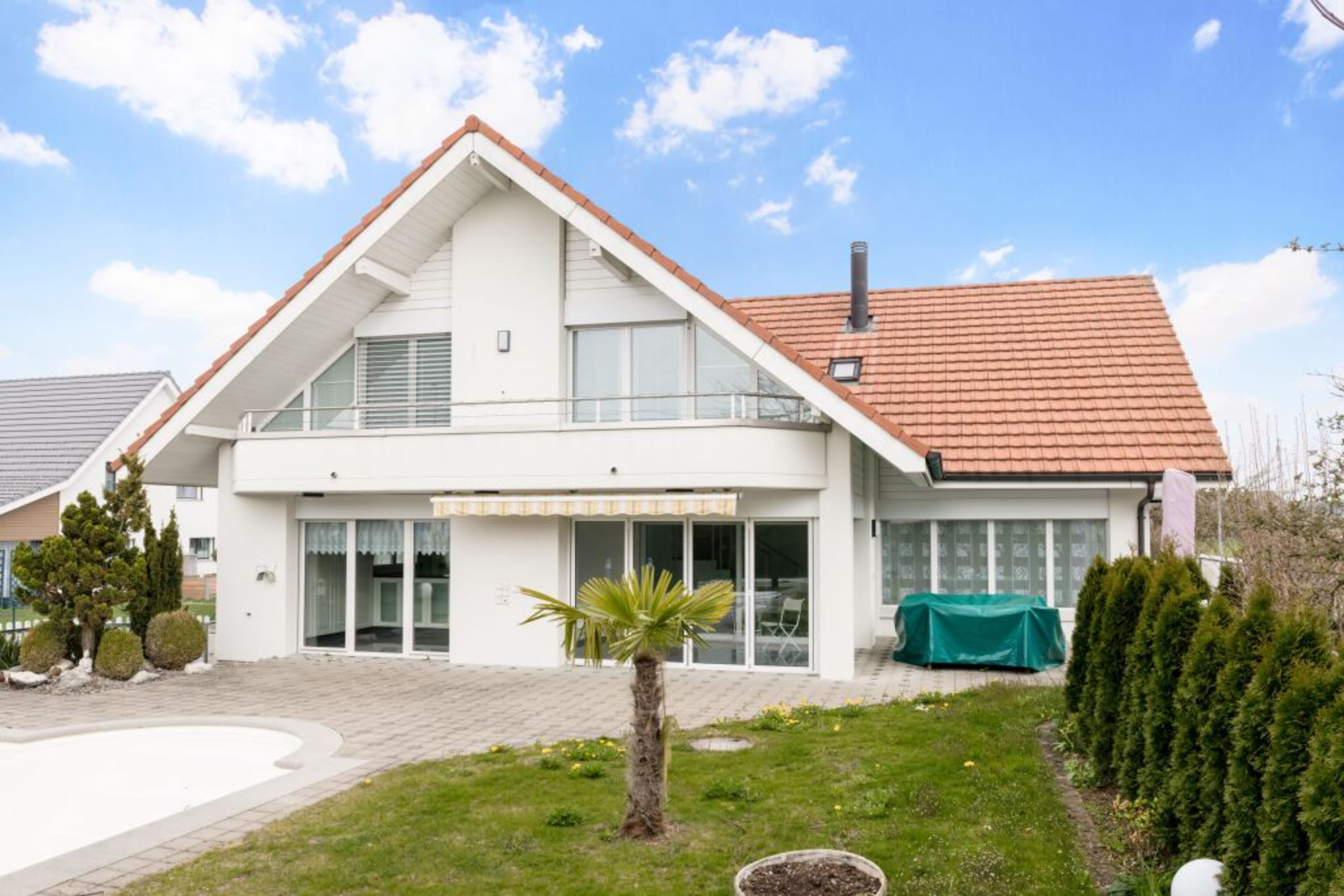 7.5-Zimmer-EFH mit Pool, Wintergarten & 3er-Garage, Härkingen - 1