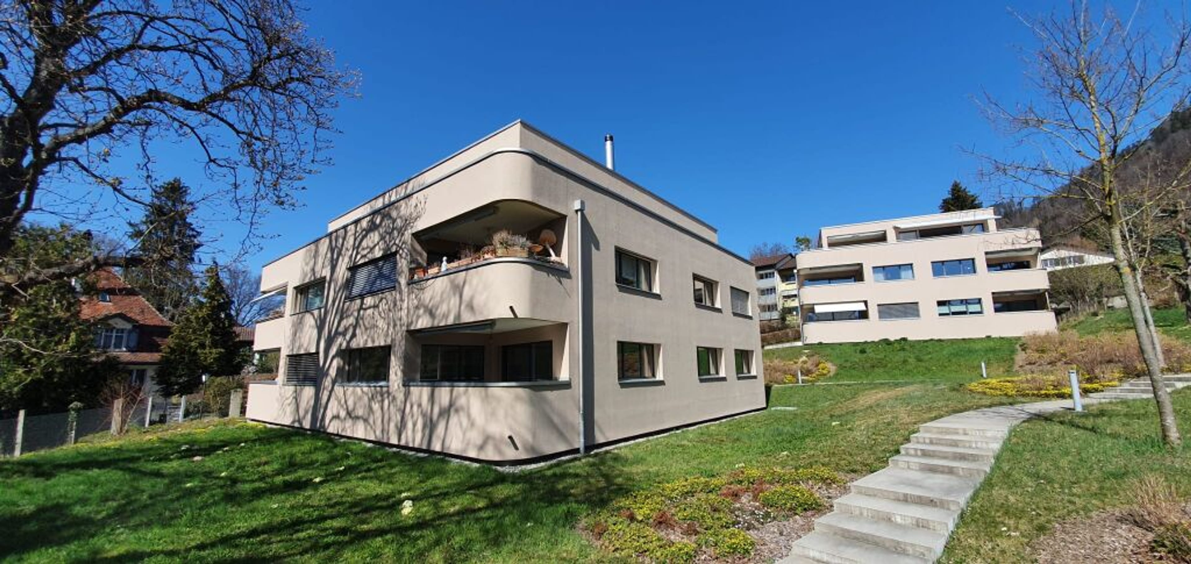 Sonnige 3.5-Zimmer-EG-Wohnung mit Balkon, Thun - Bild 1