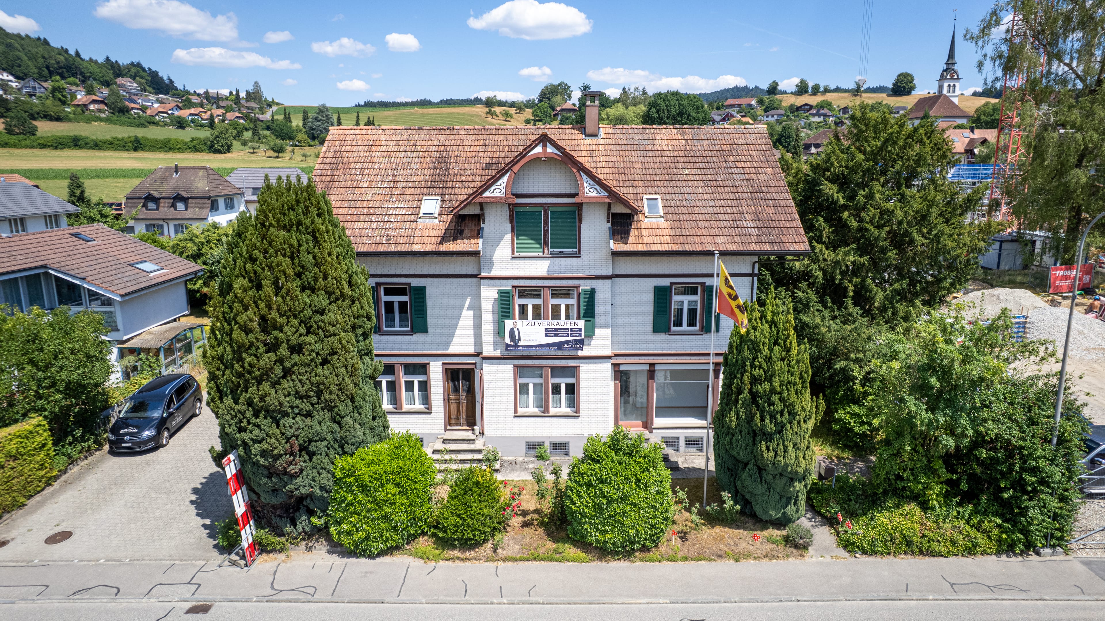 Wohn- und Gewerbehaus mit Entwicklungspotenzial und Bauland in Madiswil
