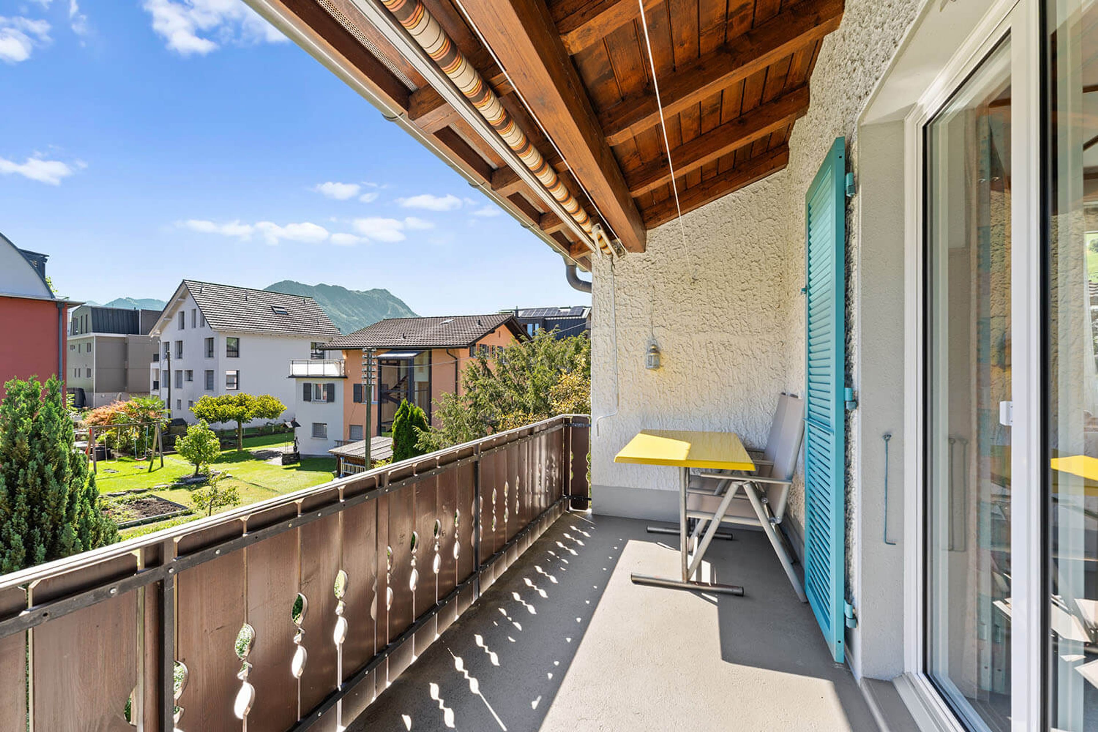 Helle 4-Zimmer-Wohnung mit Balkon in Ennetbürgen kaufen - Bild 2