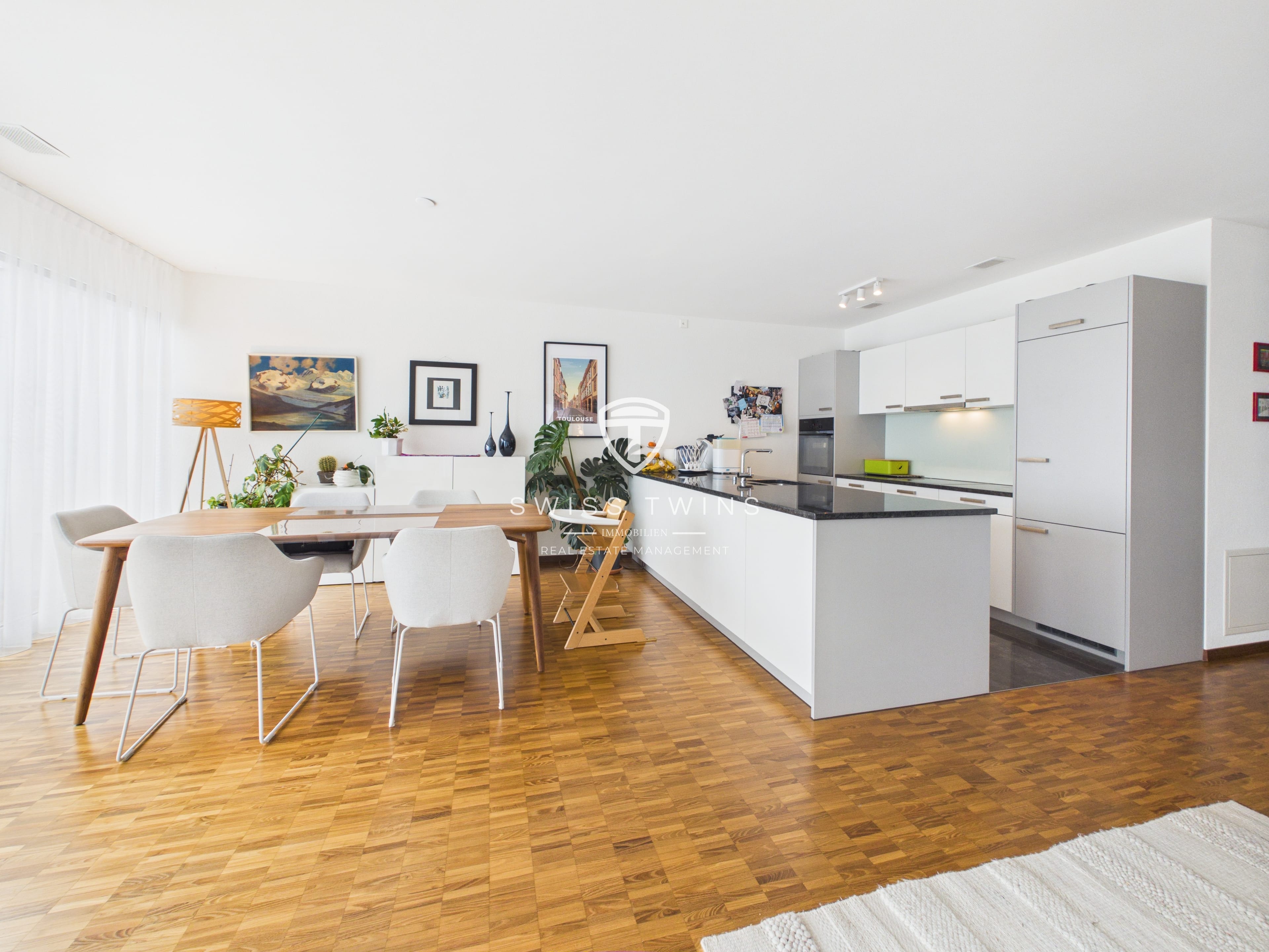 Exklusive 4.5 Zimmer Wohnung mit sonniger Terrasse, 2 Bädern und Tiefgarage in Wangen - Brüttisellen - 3