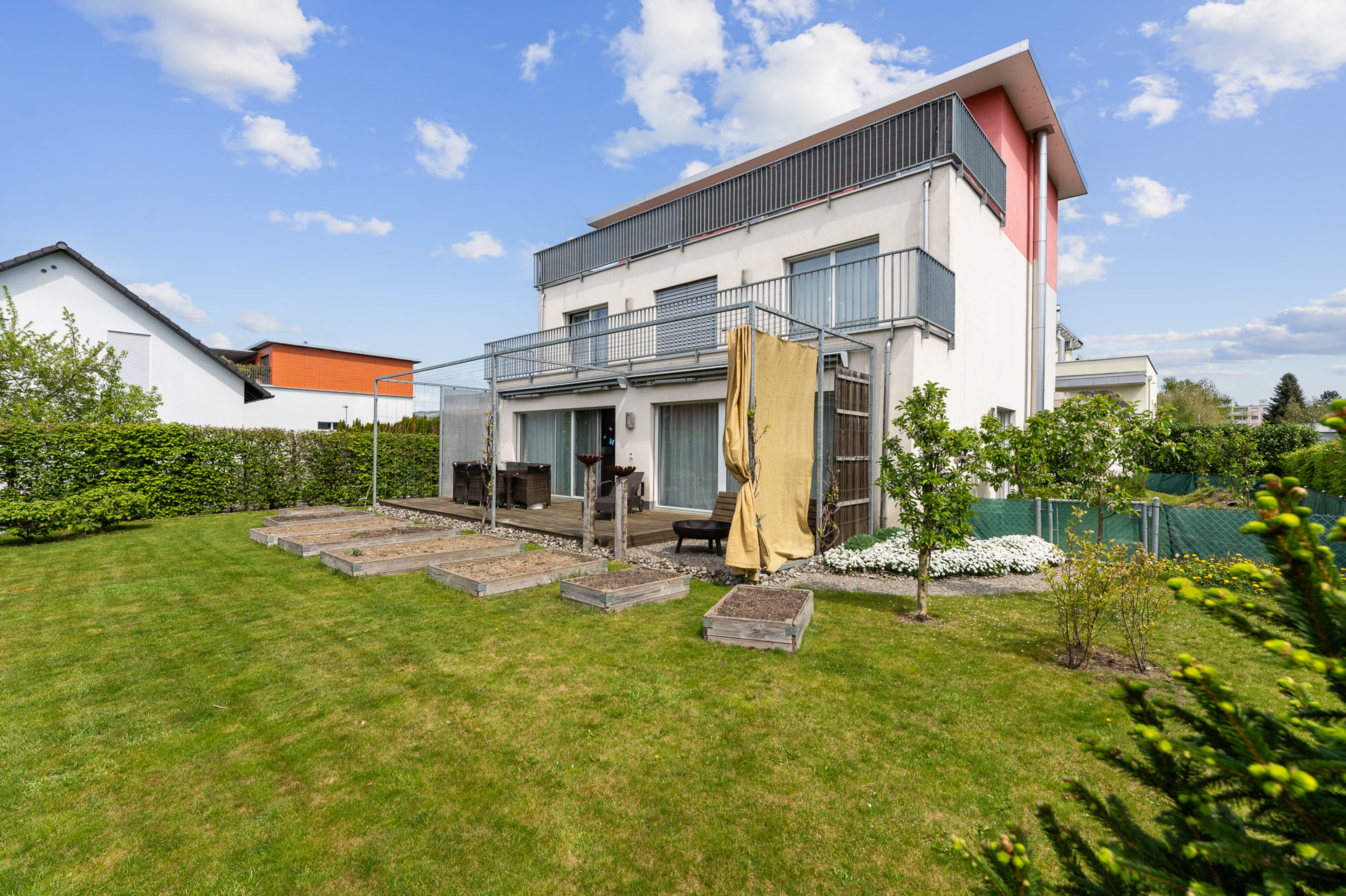 5.5-Zimmer-EFH mit grossem Garten in Hochdorf - effizient - Bild 3