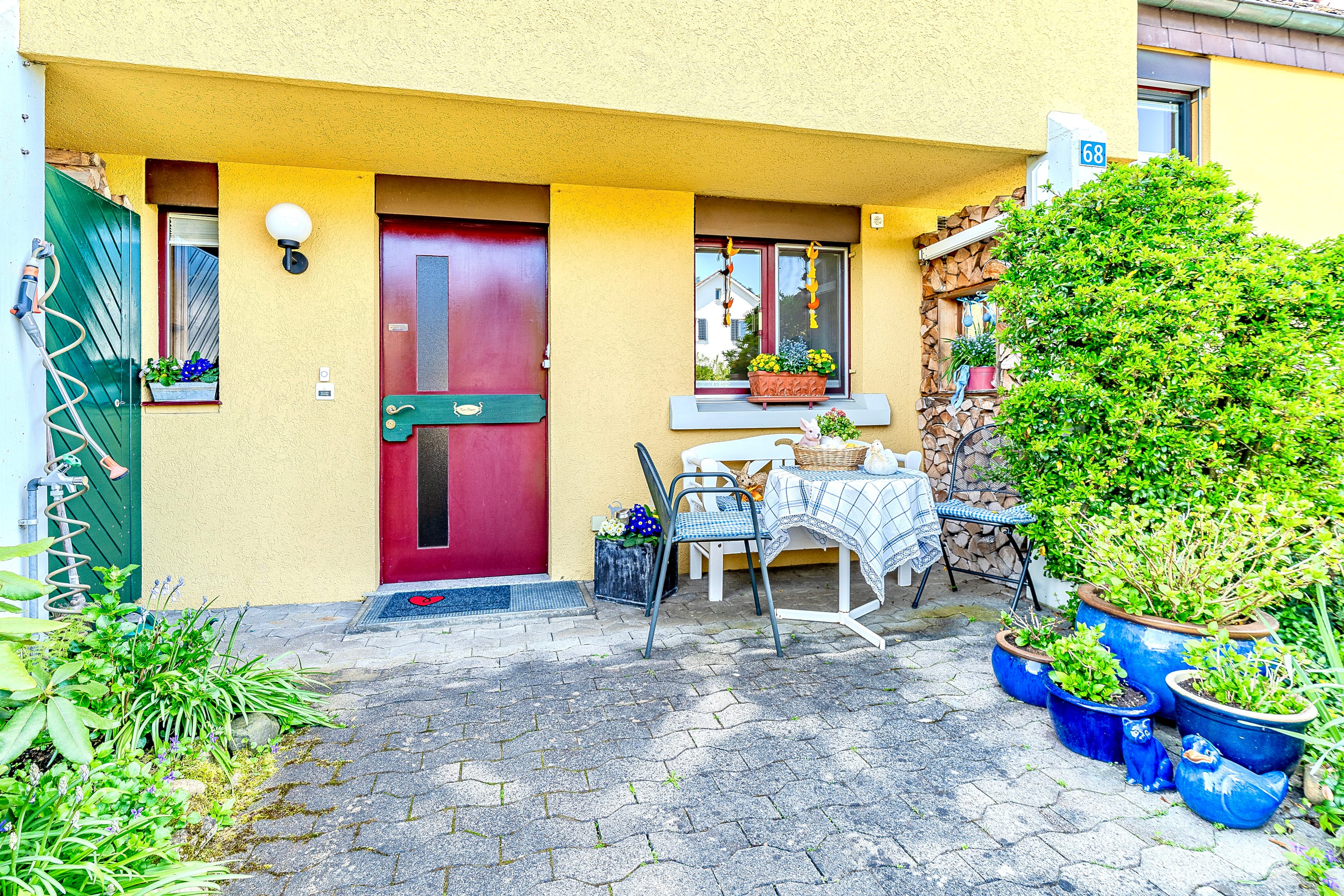 5.5-Zi.-Reihenmittelhaus mit sonnigem Garten in Neftenbach - Bild 4