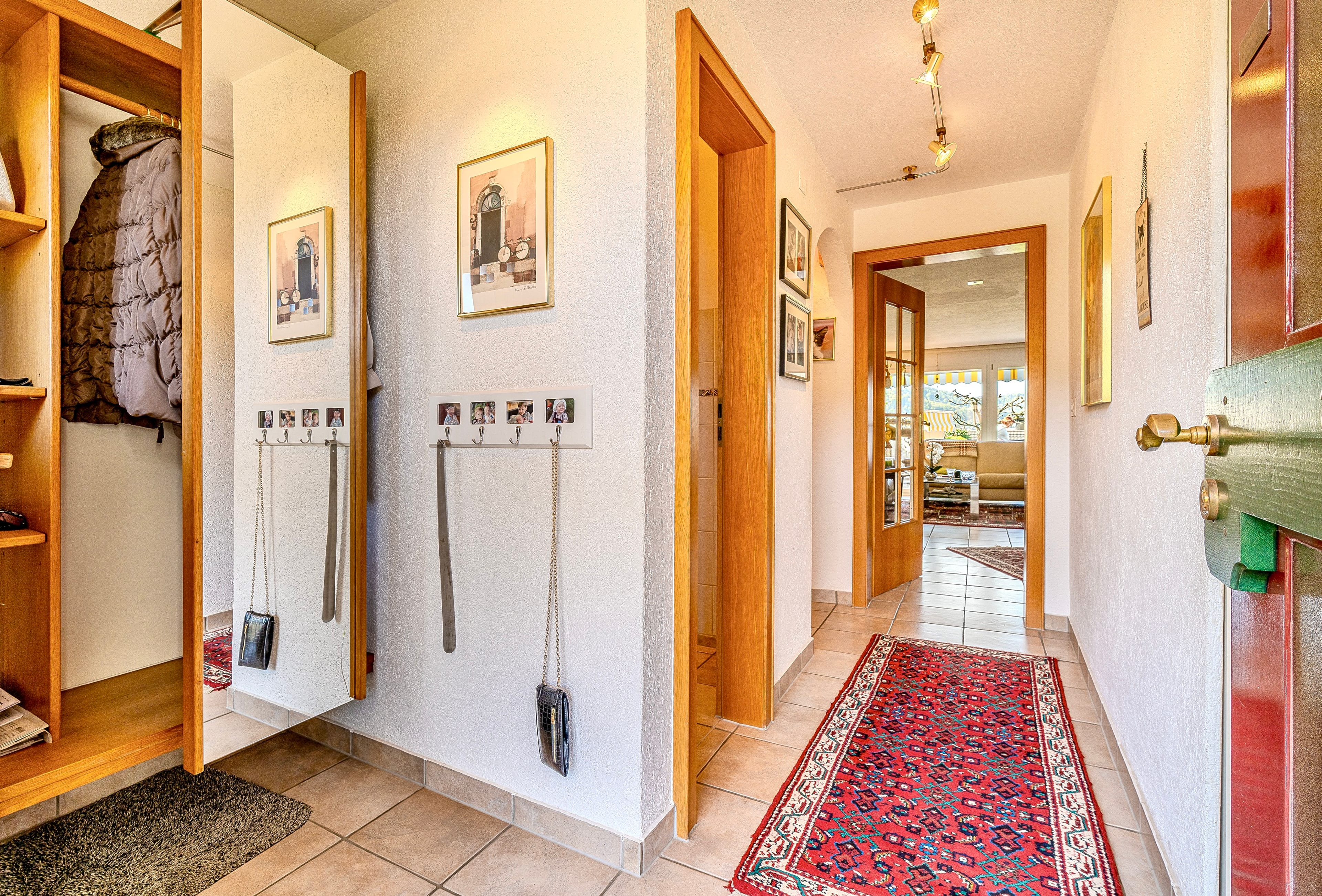5.5-Zi.-Reihenmittelhaus mit sonnigem Garten in Neftenbach - Bild 5