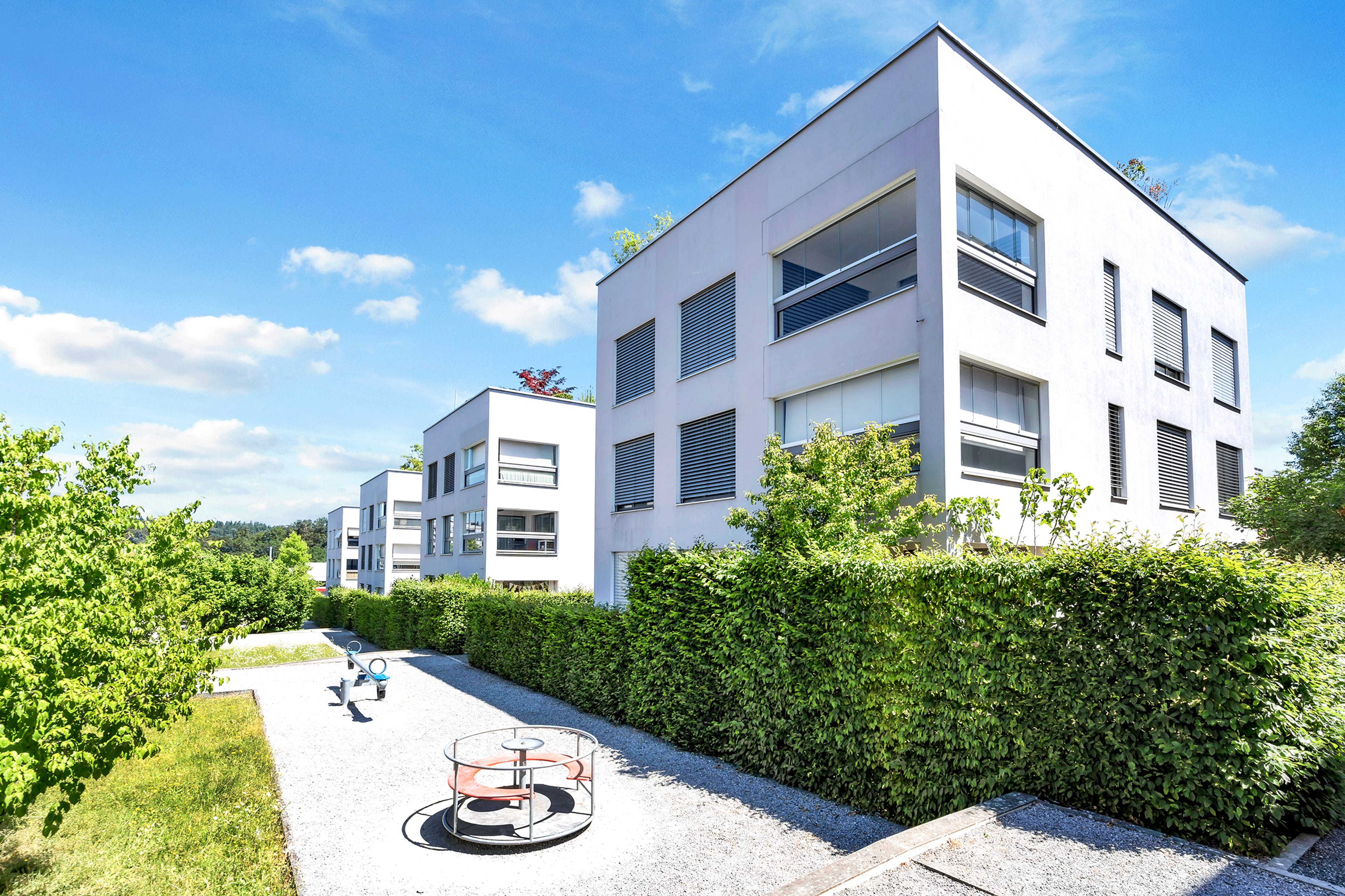 4.5-Zimmer-Wohnung mit Bastelraum und Einstellhallenplatz - Bild 1