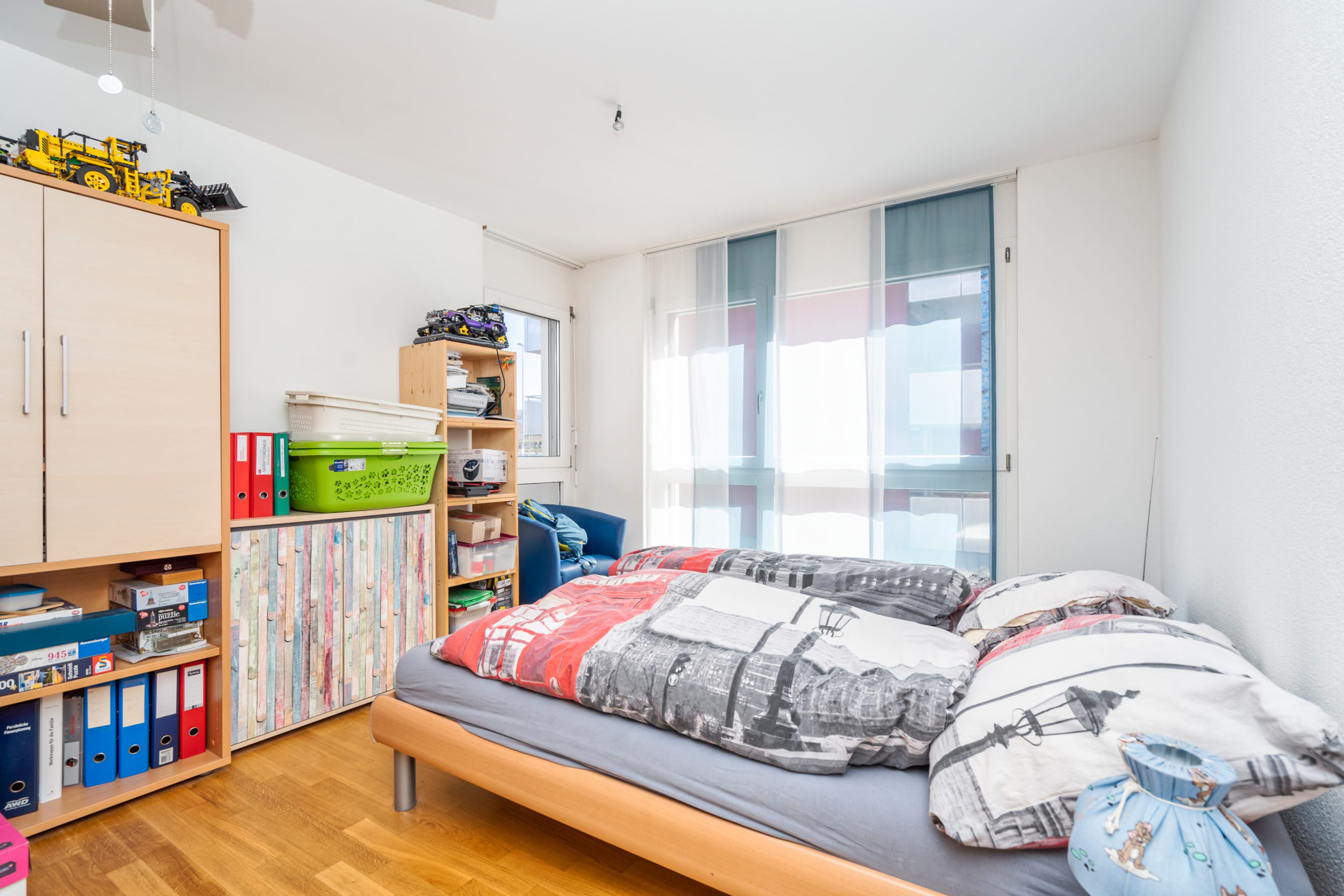 4.5-Zimmer-Wohnung mit Bastelraum und Einstellhallenplatz - Bild 2