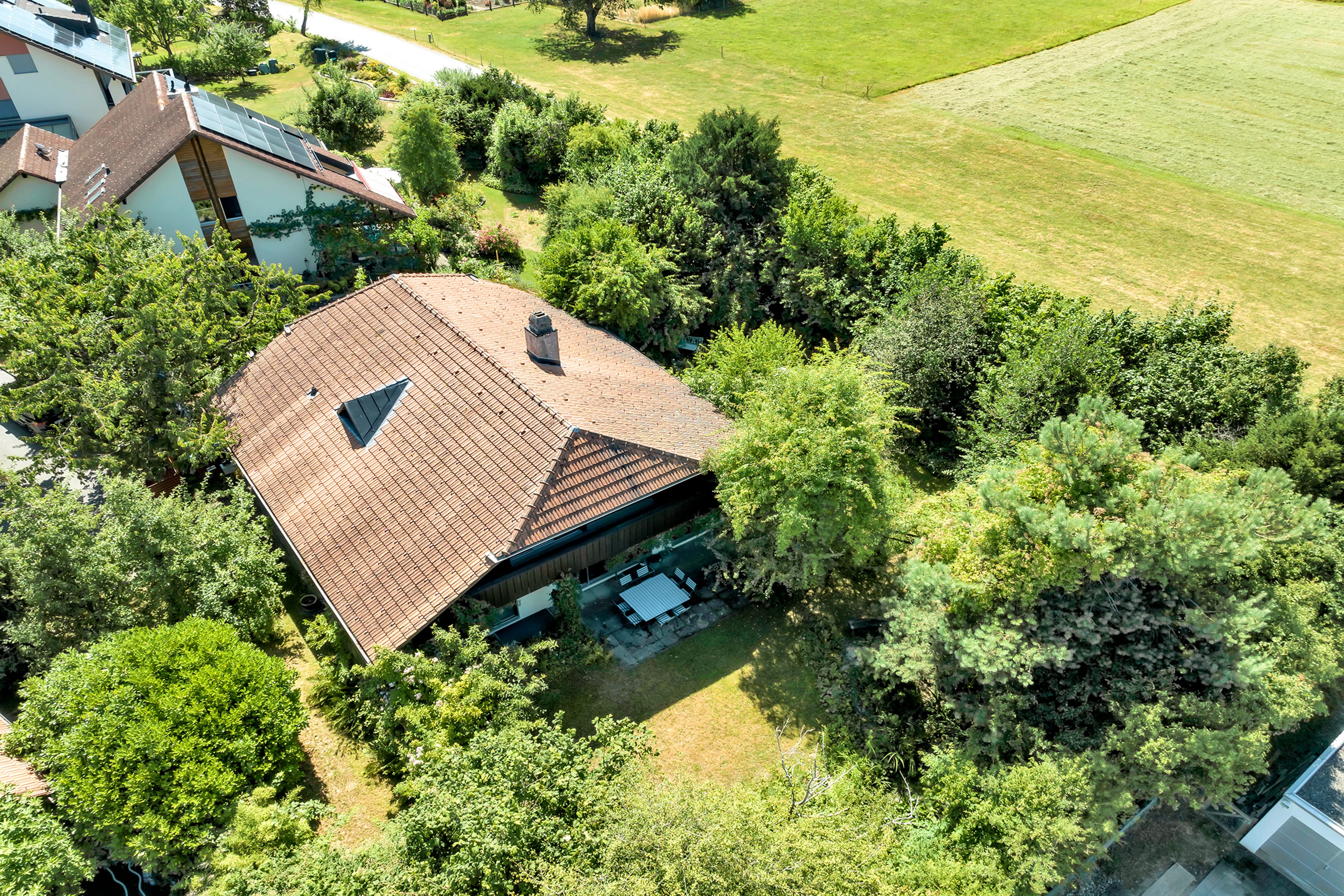 Familienfreundliches Einfamilienhaus mit schöner Gartenoase - Bild 1