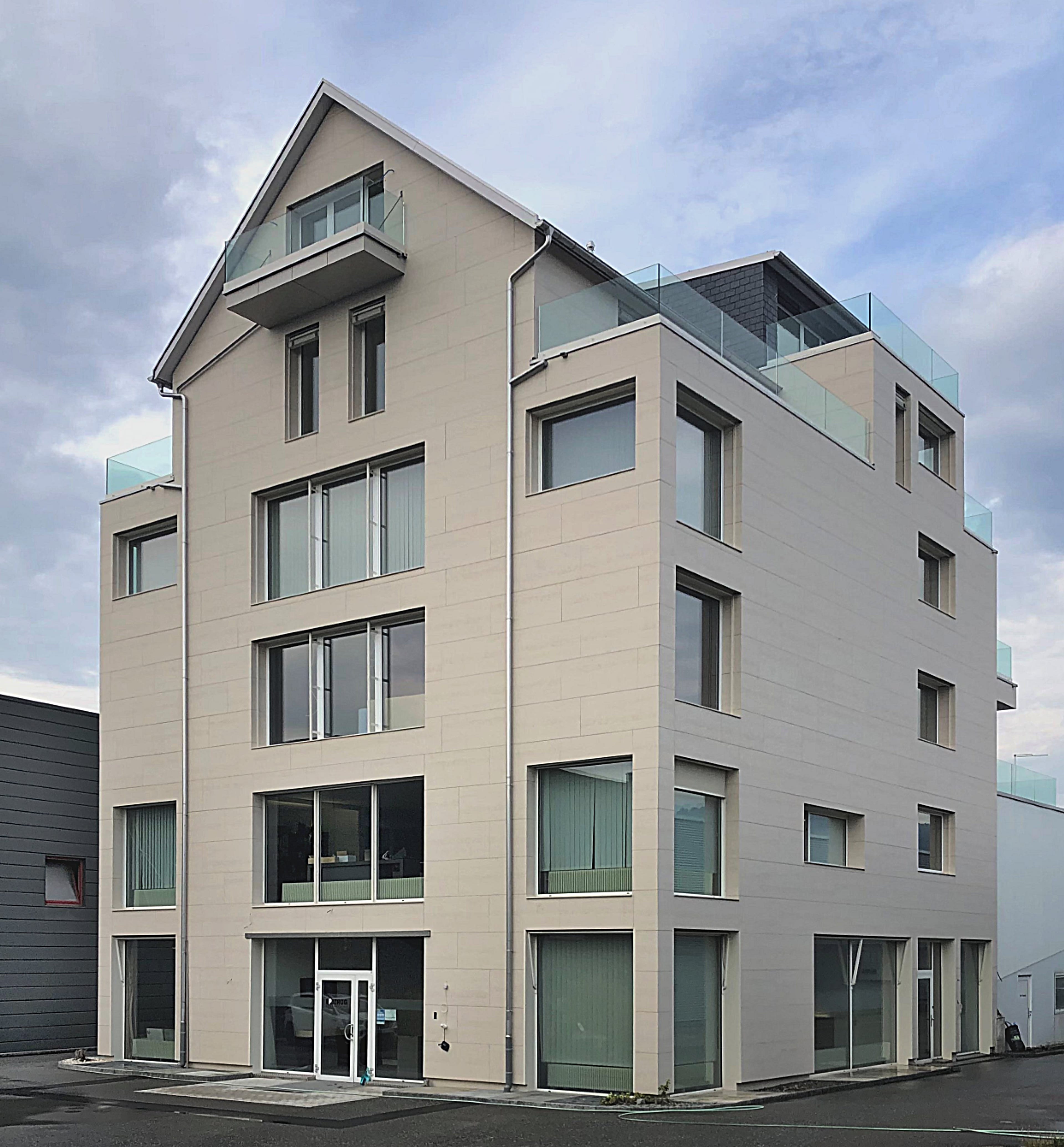 Repräsentative Gewerbeflächen 178-788 m² in Bubikon - 12