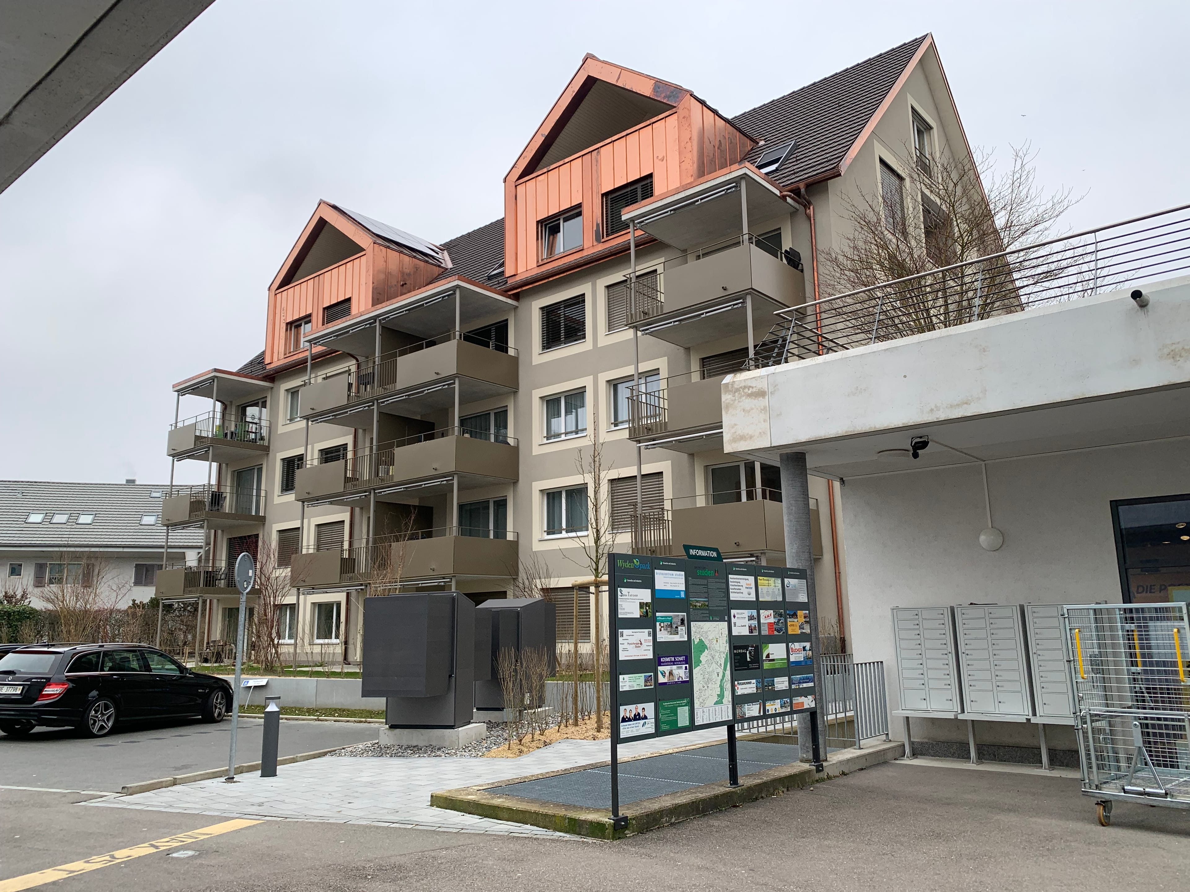 Immobilienanlage mit Wohnungen, Gewerbe-, Verkaufs- und Dienstleistungsflächen sowie Einstellhalle - 4