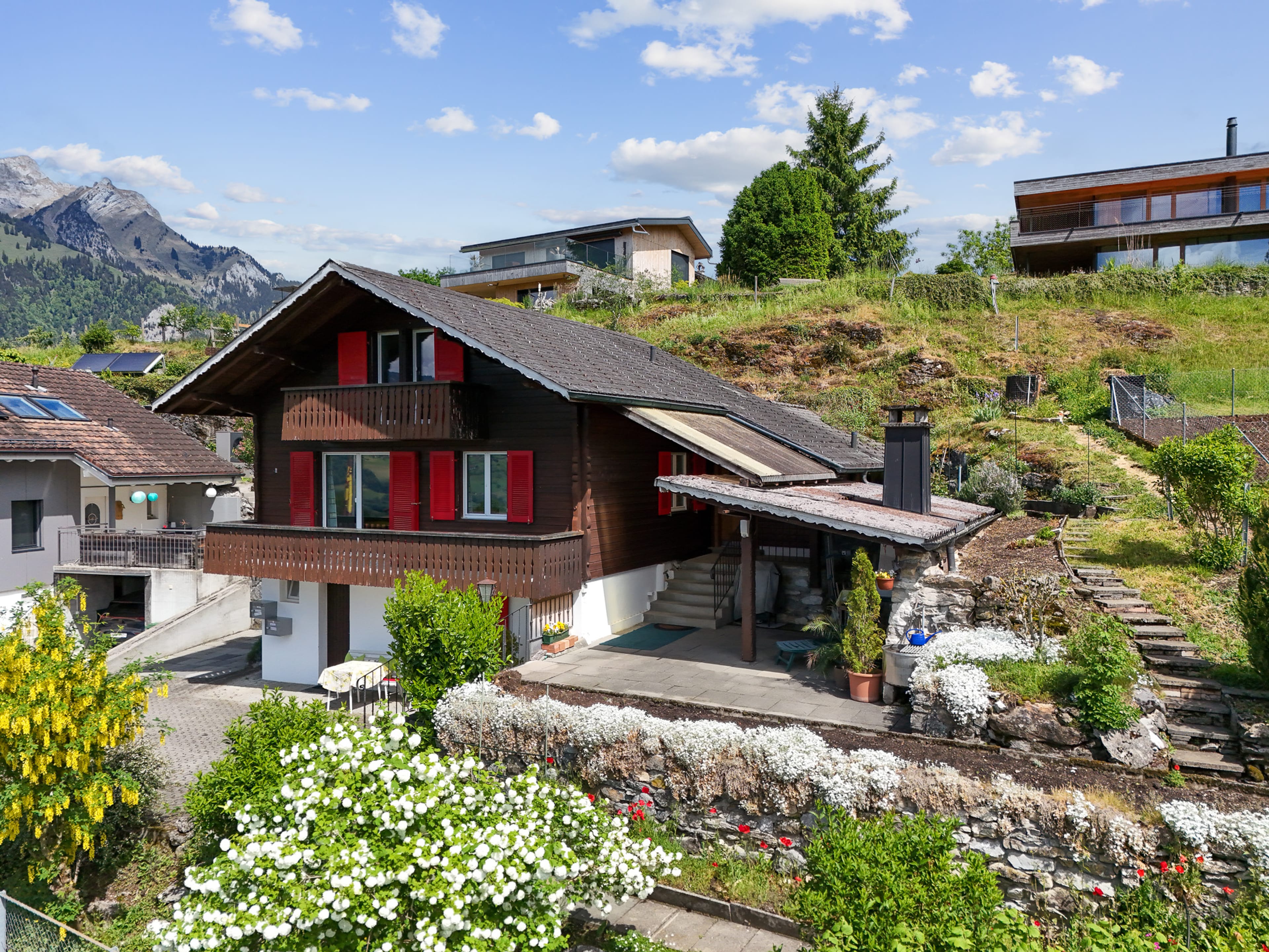 4.5-Zimmer-Einfamilienhaus mit Einliegerwohnung und traumhafter Bergsicht in Ennetmoos
