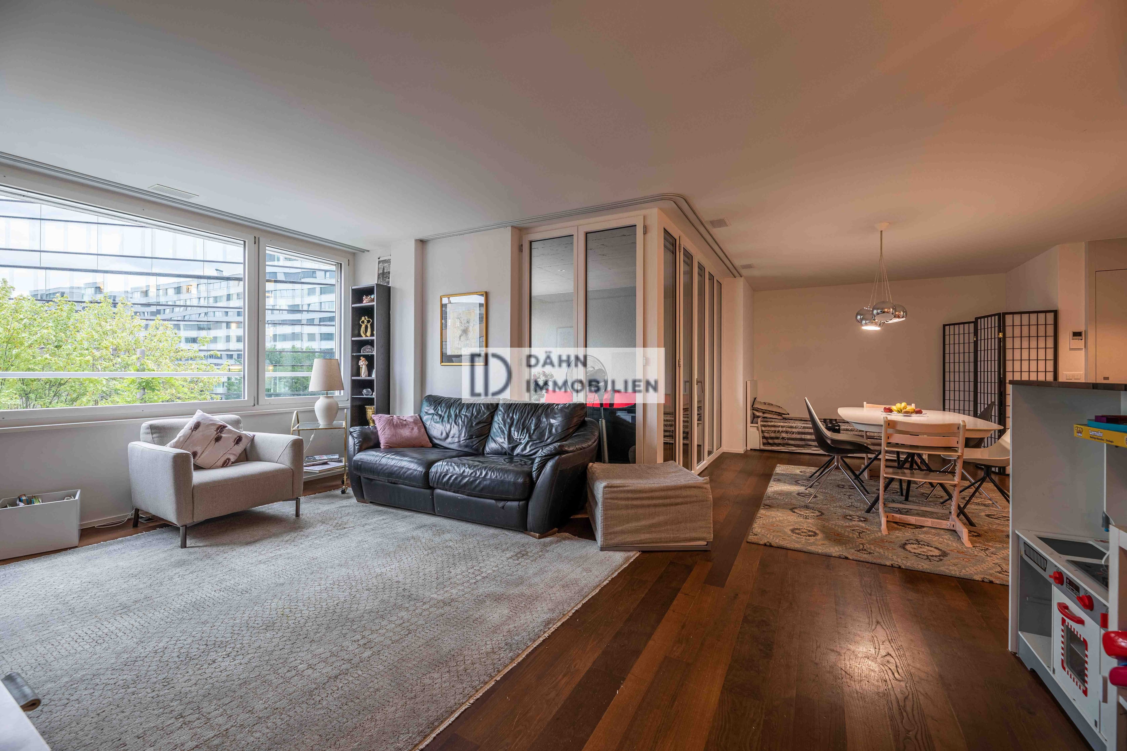 3.5-Zi.-Wohnung mit Loggia beim Maaghof mieten, Zürich - 3