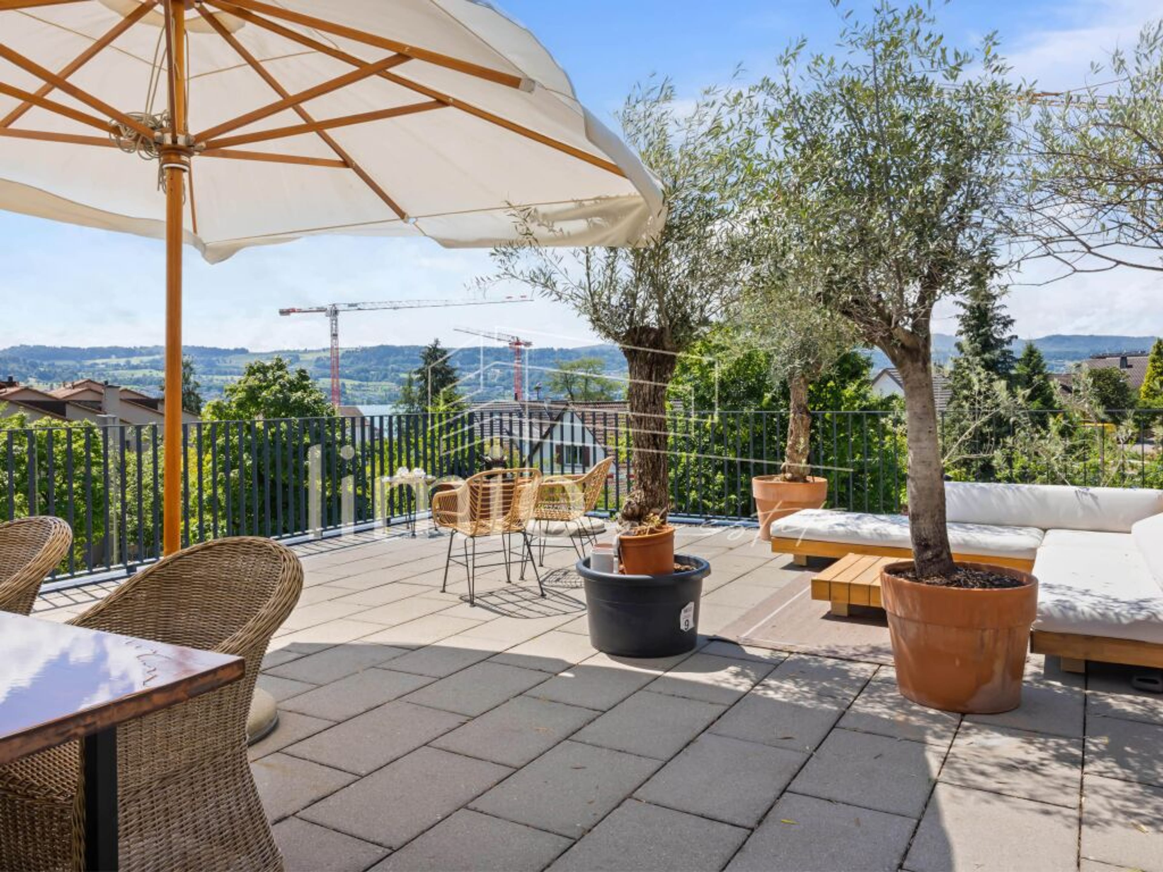 6.5-Zimmer Attika-Maisonette mit Weitblick in Meilen kaufen - Bild 3