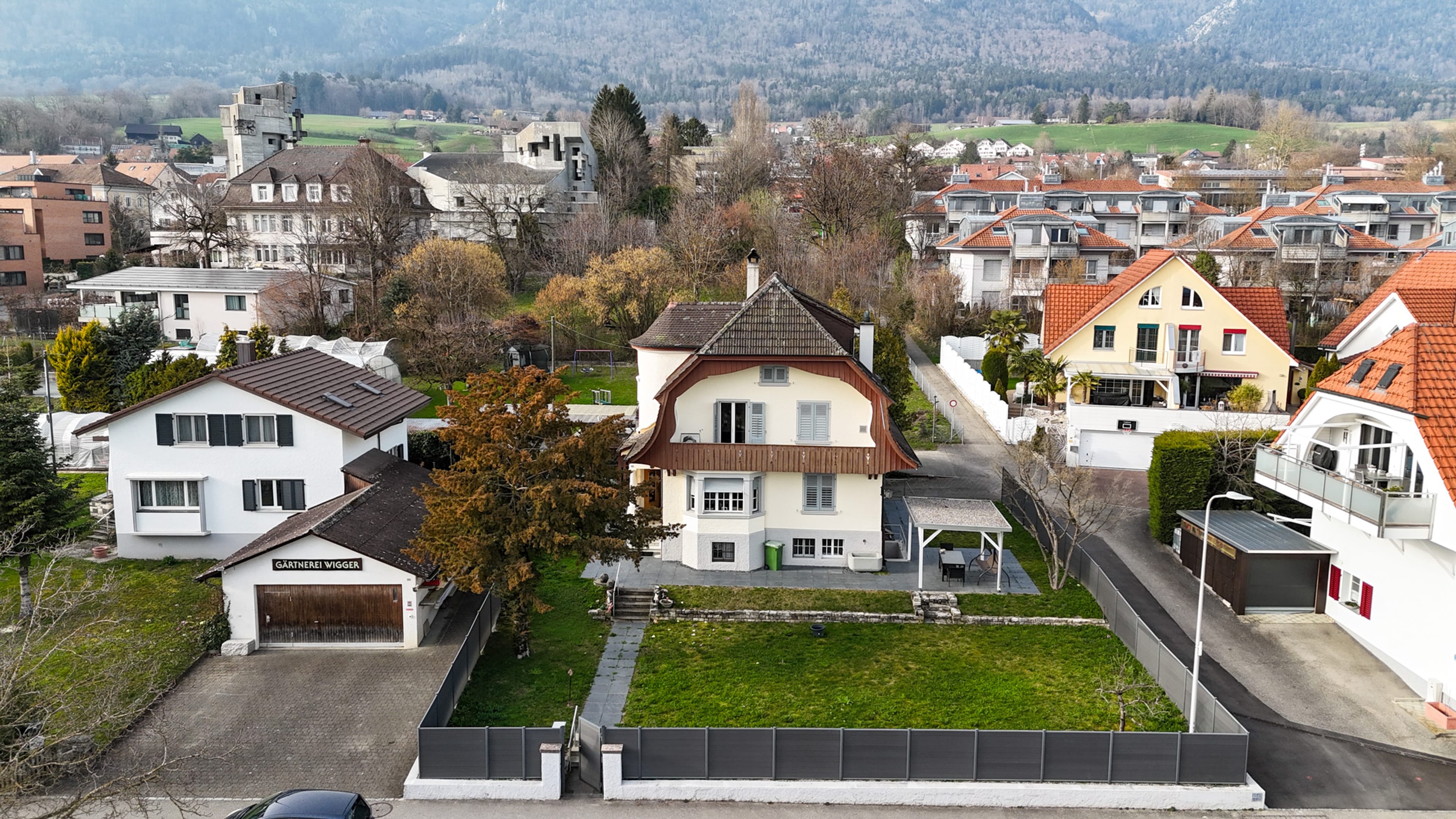 Zweifamilienhaus (2 Einheiten) mit grossem Garten in Bettlach kaufen
