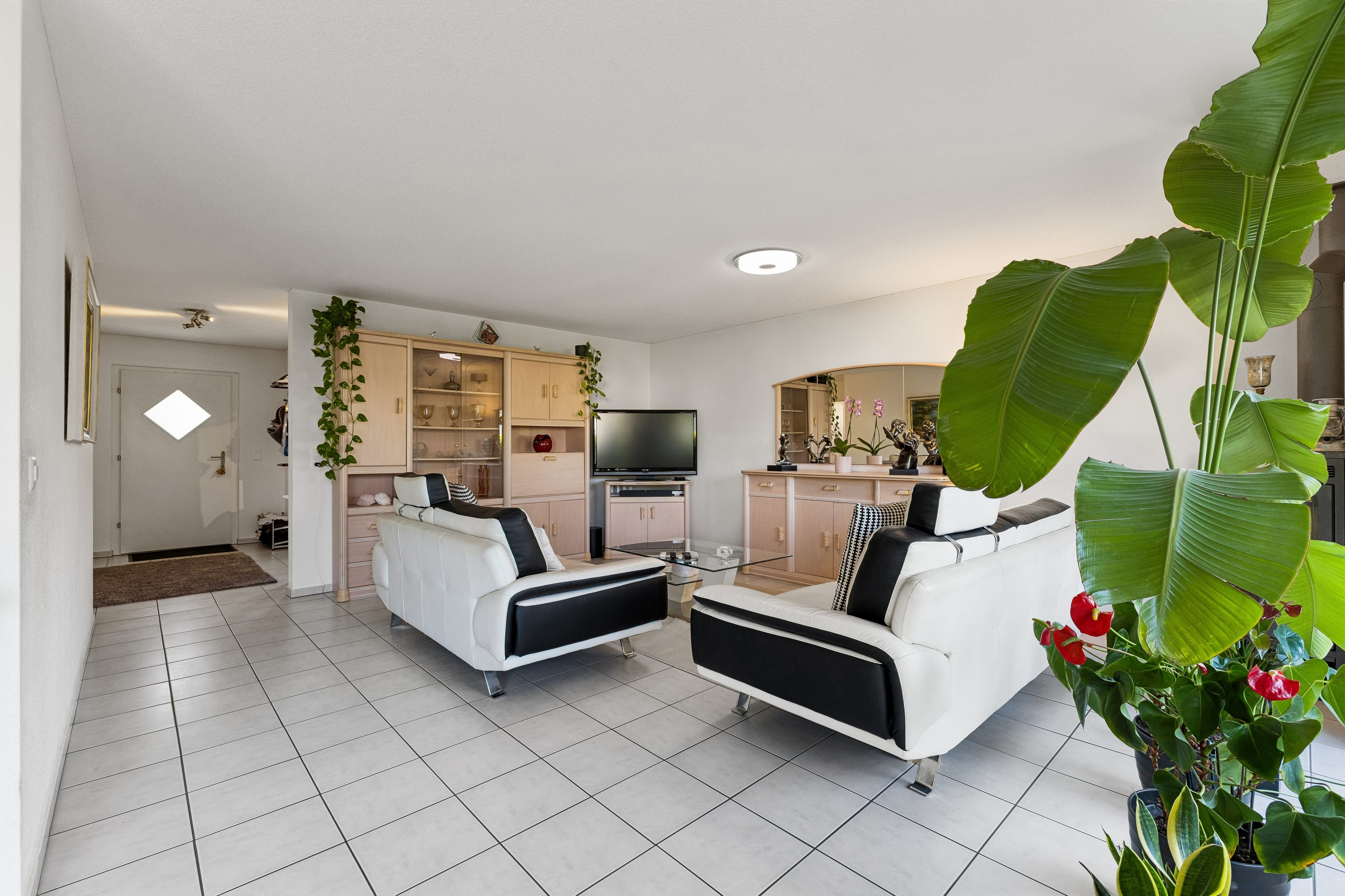 6.5-Zimmer-Einfamilienhaus mit wunderschönem Garten - 7