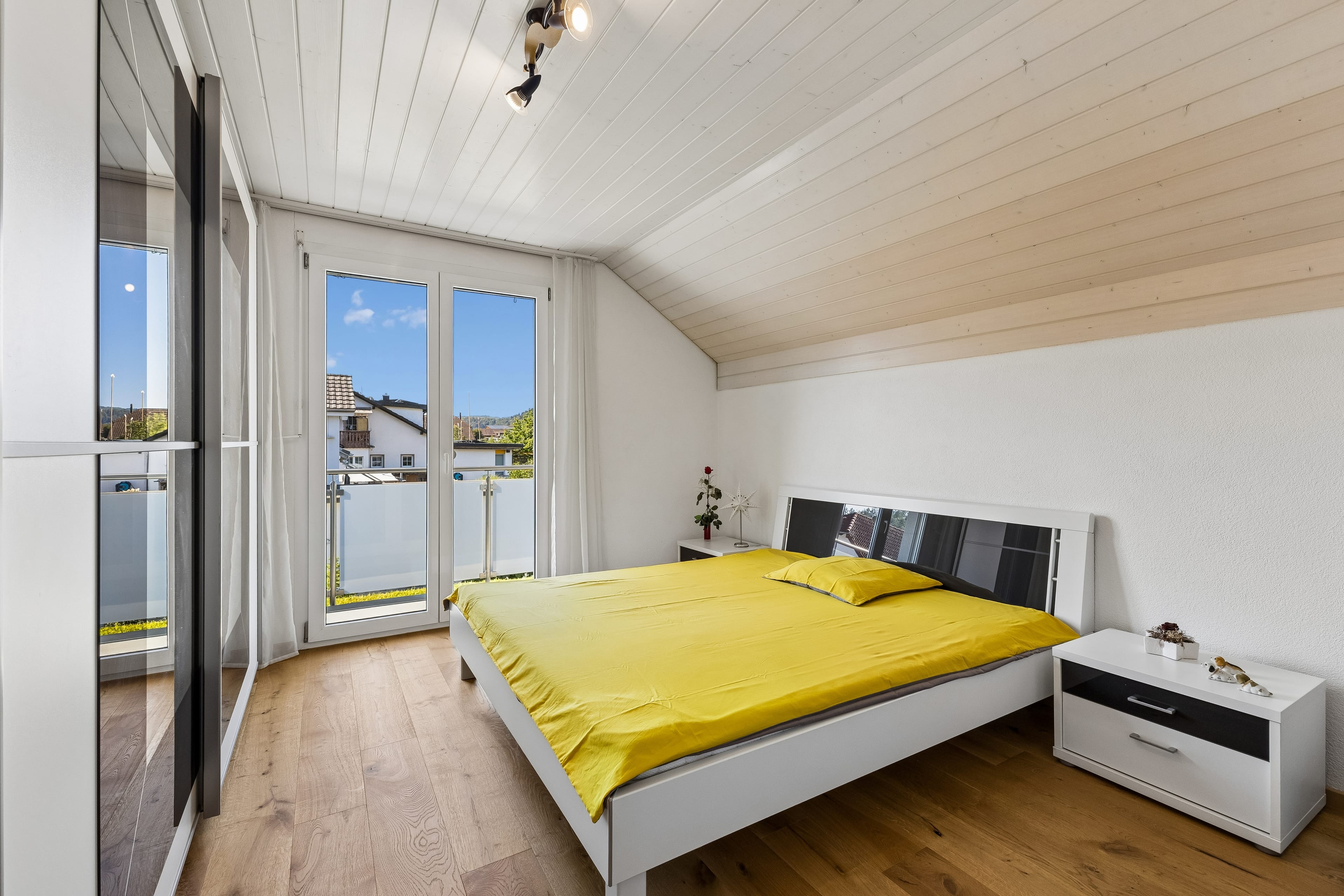 6.5-Zimmer-Einfamilienhaus mit wunderschönem Garten - Bild 2