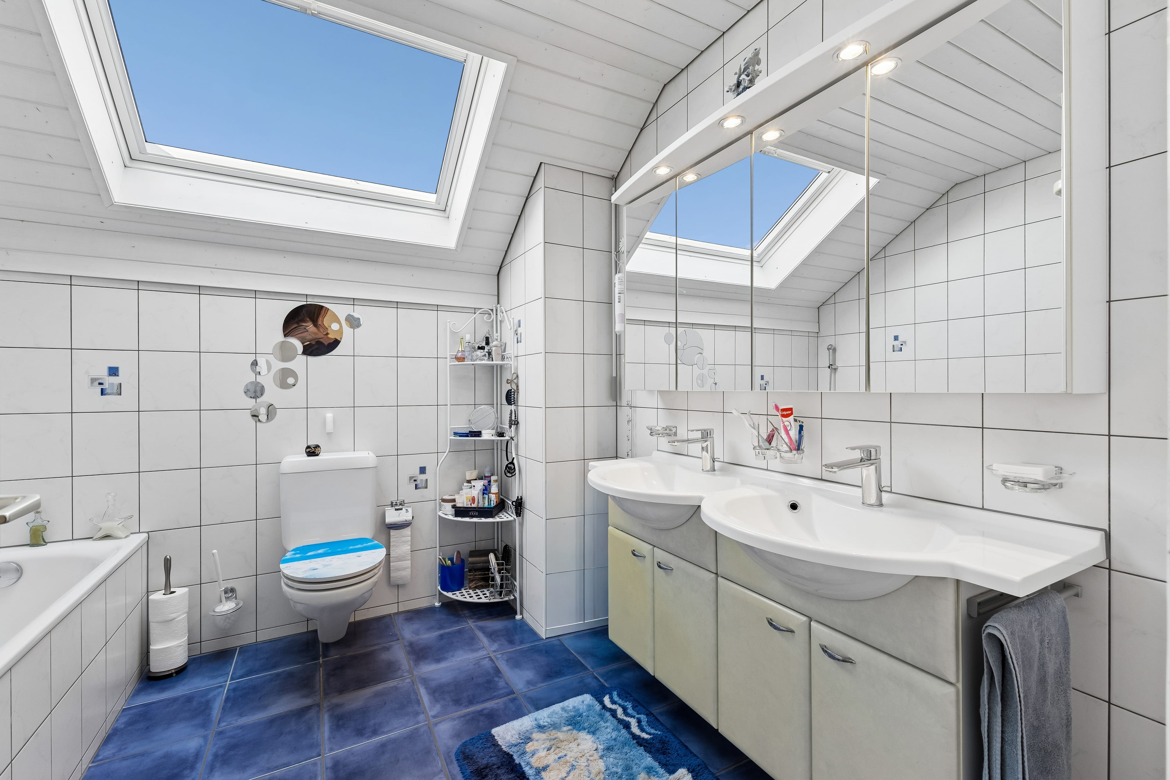 6.5-Zimmer-Einfamilienhaus mit wunderschönem Garten - 22
