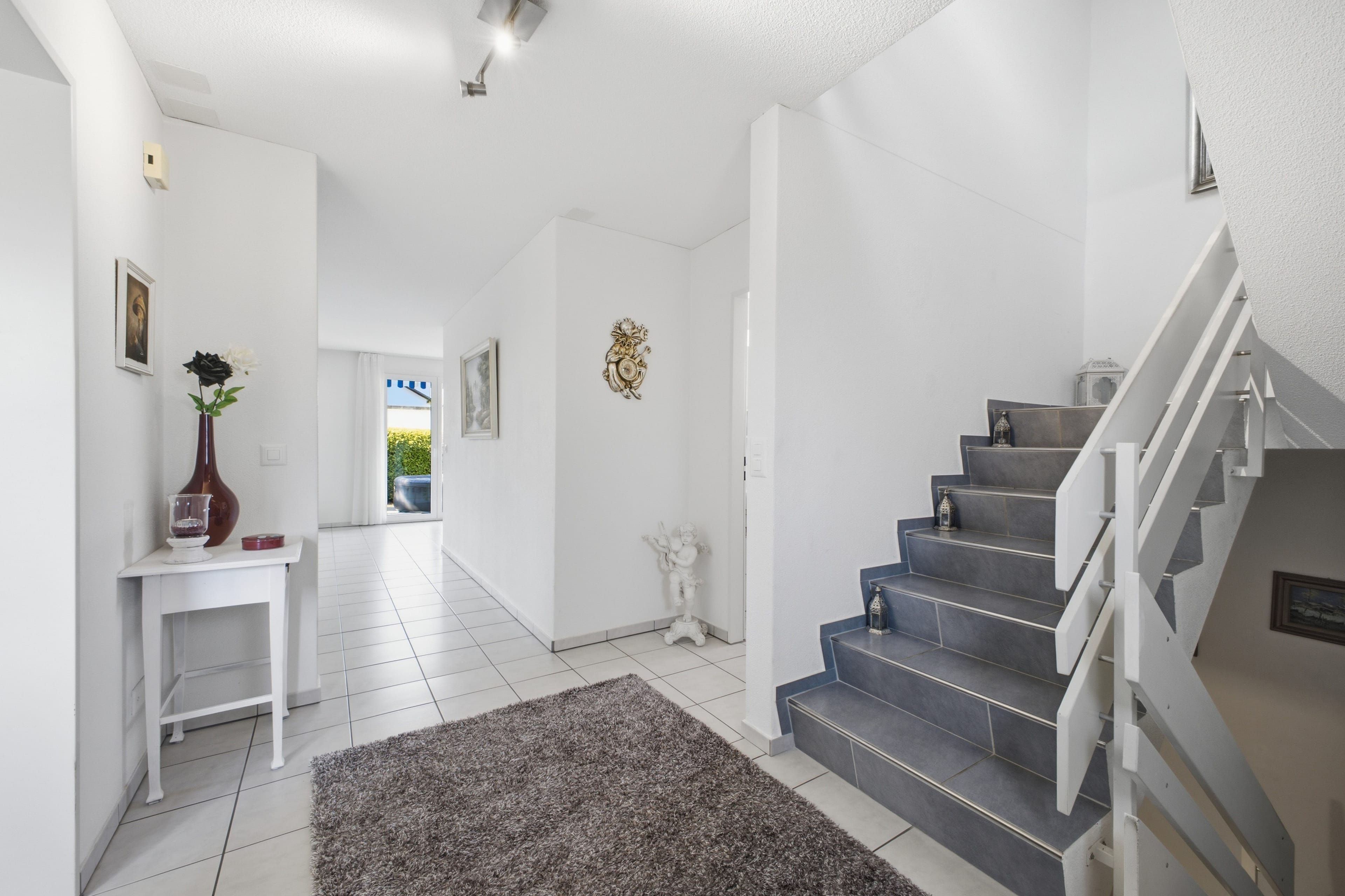 6.5-Zimmer-Einfamilienhaus mit wunderschönem Garten - 29