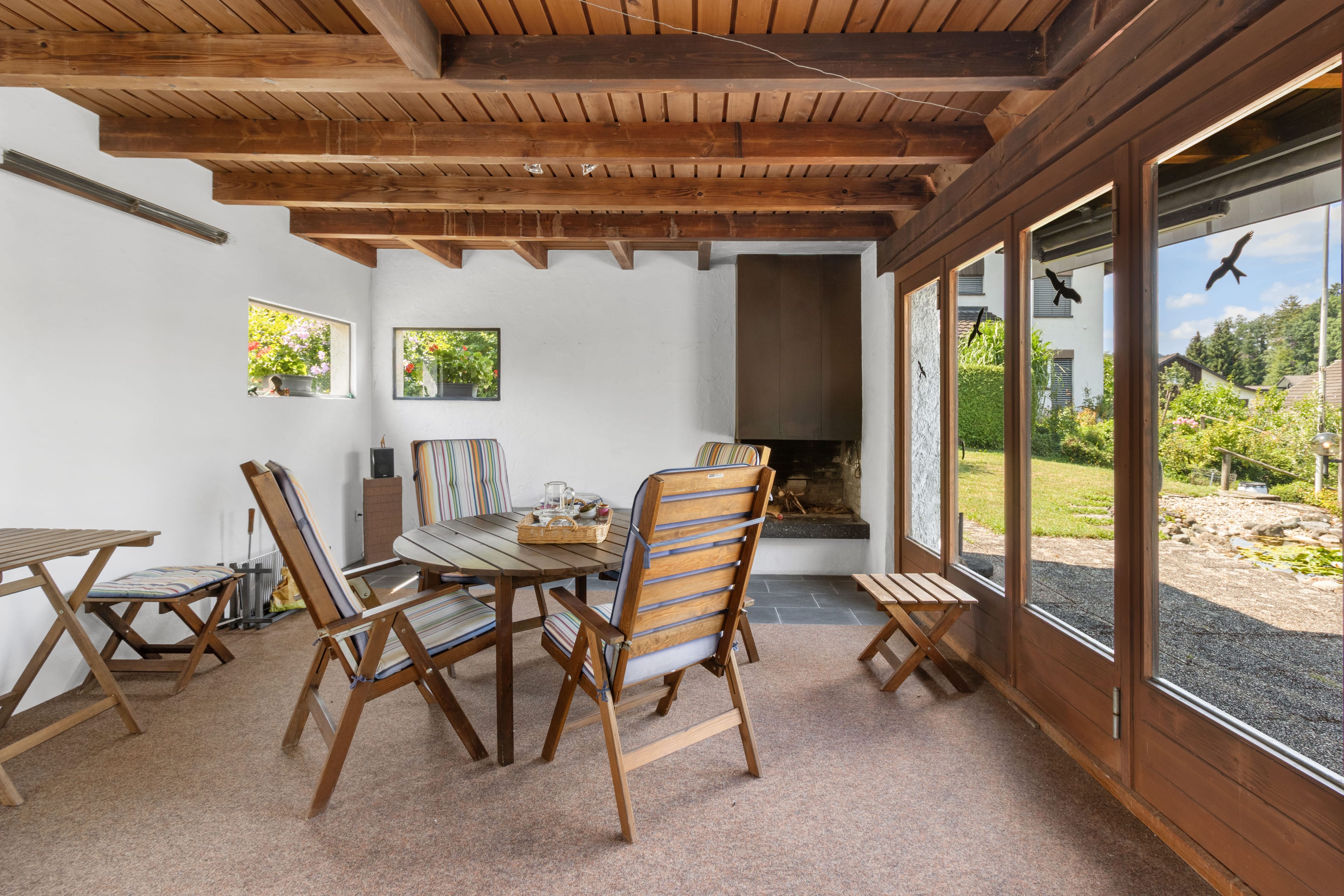 Grosszügiges Einfamilienhaus an sonniger Hanglage mit grossem Garten - 10
