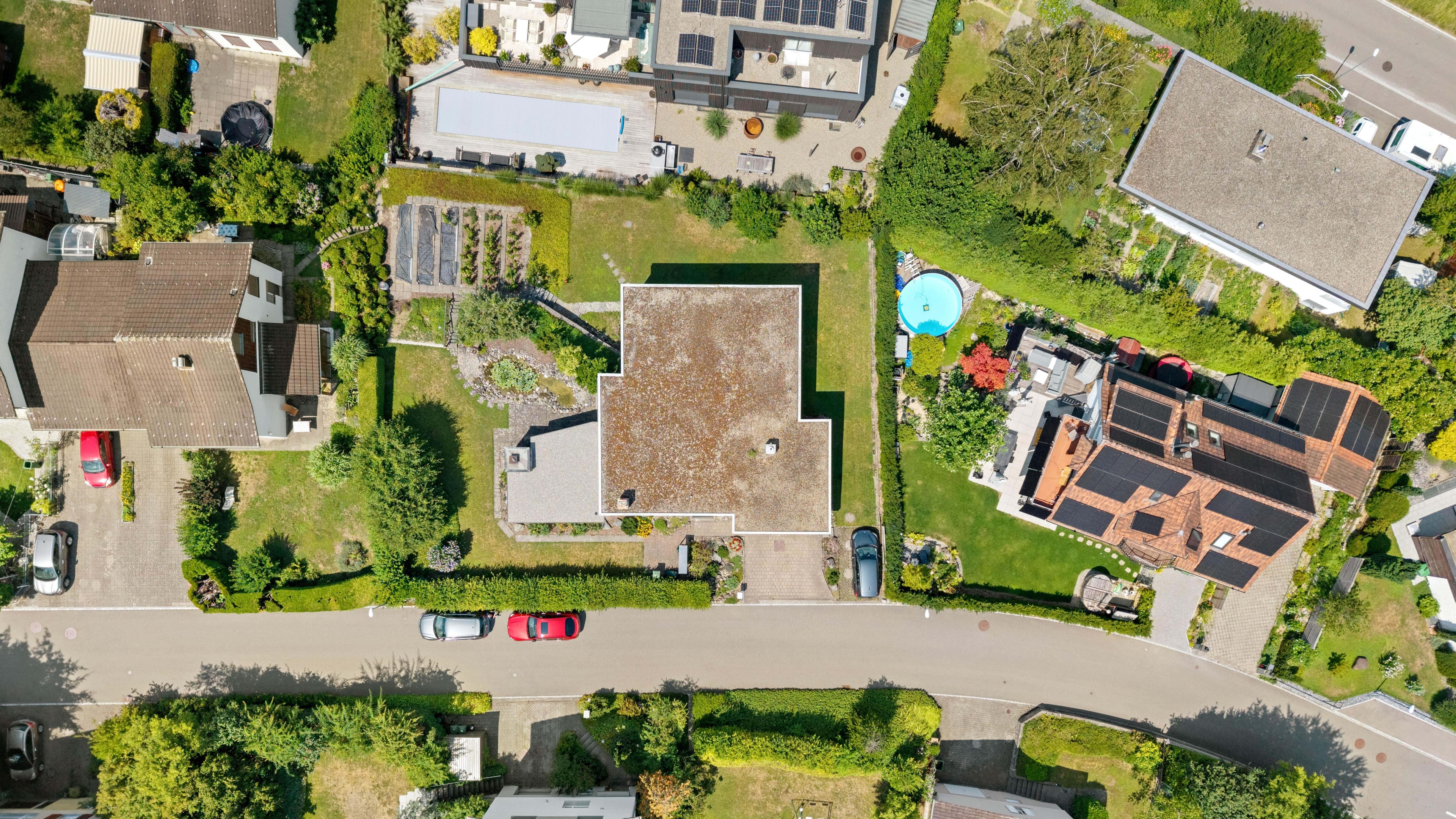 Grosszügiges Einfamilienhaus an sonniger Hanglage mit grossem Garten - 4